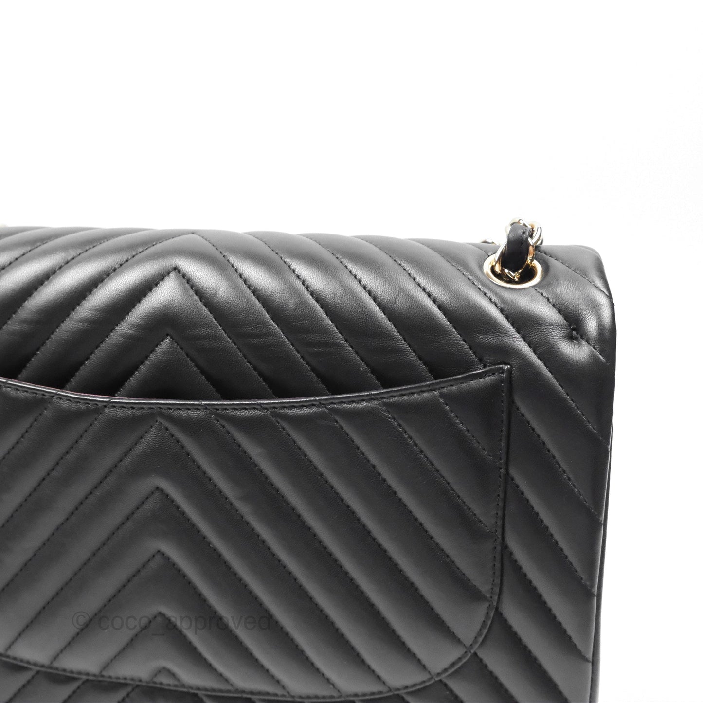 Chanel Chevron Jumbo Double Flap Black Lambskin Gold Hardware⁣⁣