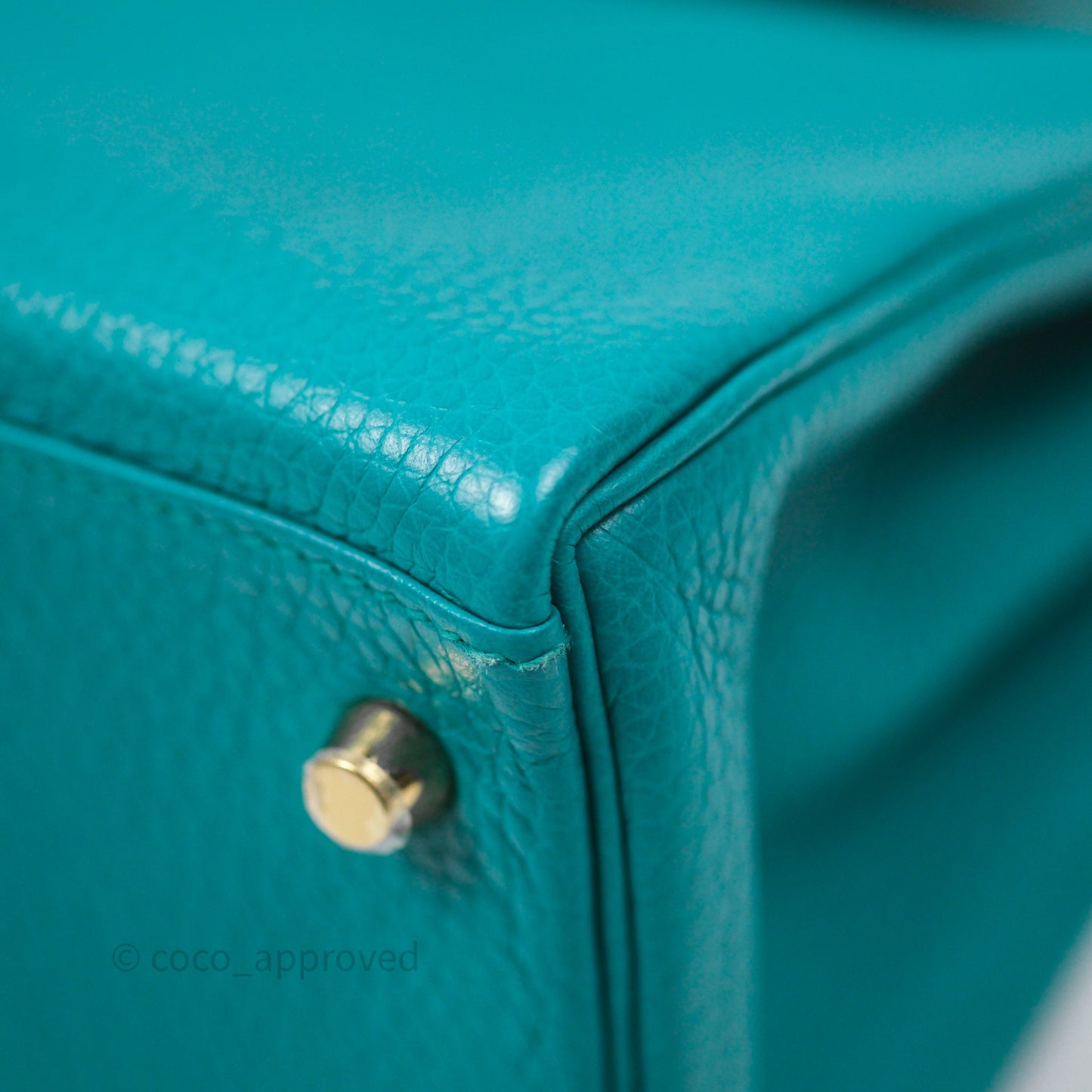 Hermès Kelly 28 Retourne Bleu Paon 7F Clemence Gold Hardware
