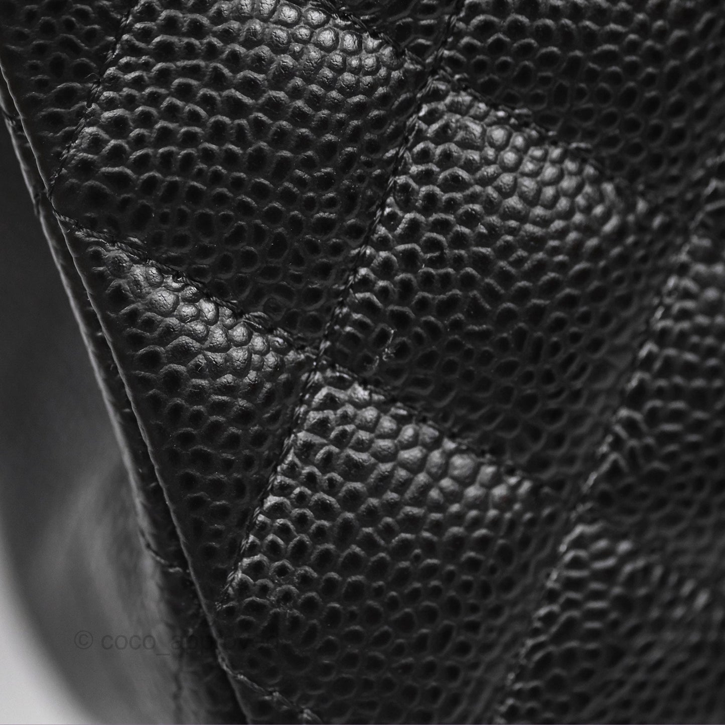 Chanel Classic M/L Medium Flap Quilted Black Caviar Gold Hardware
