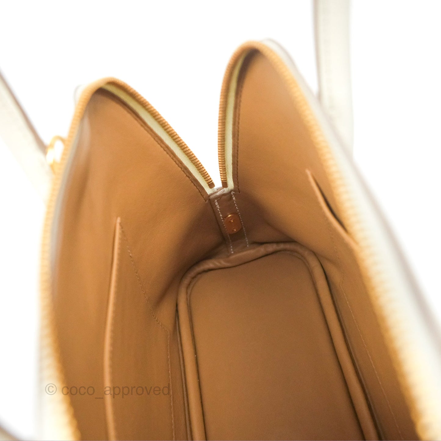 Hermès Bolide 1923 25 Mushroom 0T/Biscuit 48 Evercolor Gold Hardware