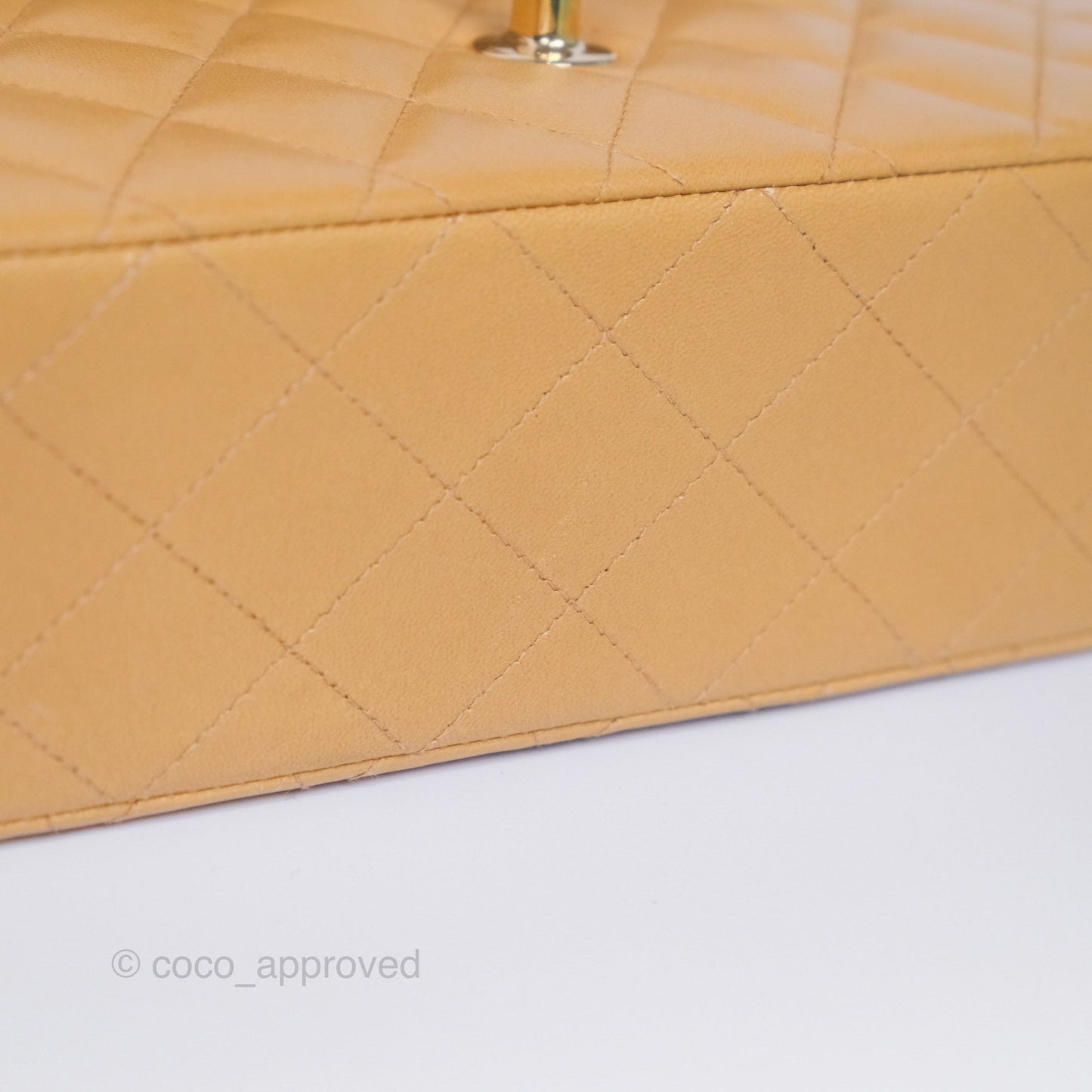 Chanel Classic M/L Medium Flap Quilted Beige Lambskin 24K Gold Hardware