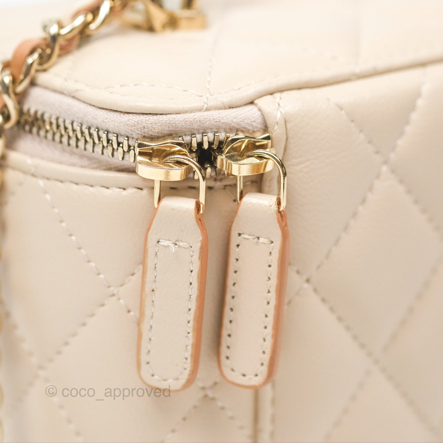 Chanel Vanity Rectangular Top Handle Ecru/Beige Lambskin Gold Hardware 23P