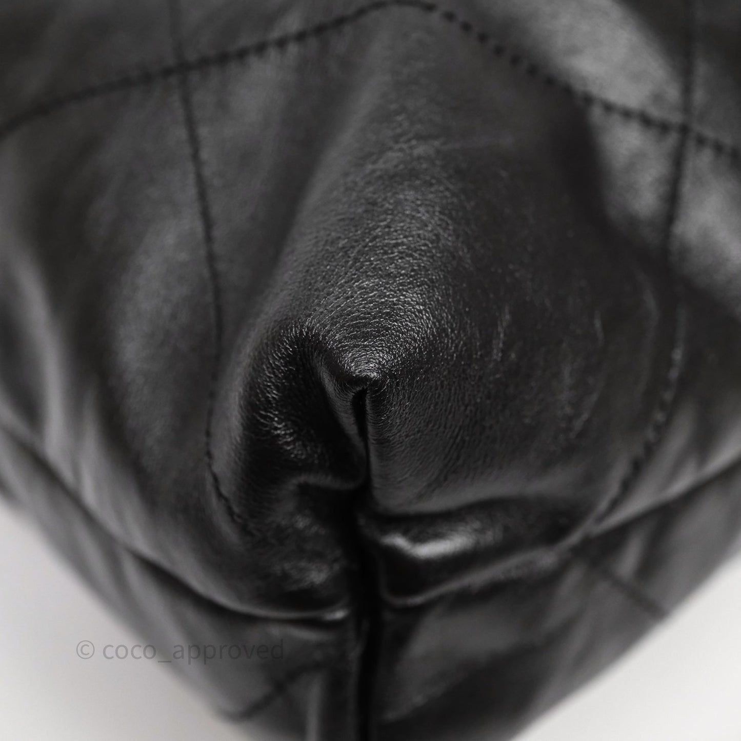 Chanel 22 Bag Medium Black Crumpled Calfskin Aged Gold Hardware