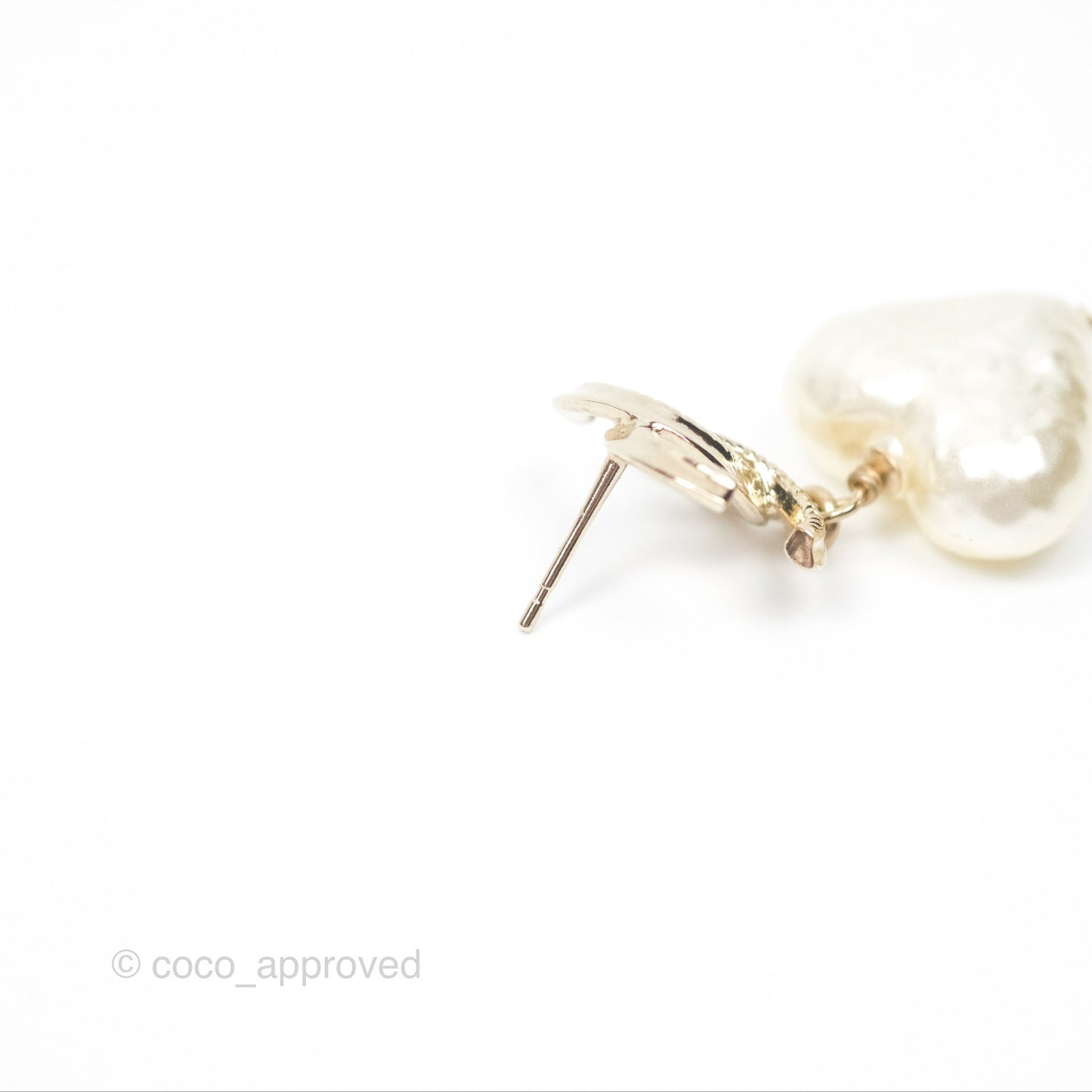 Chanel CC Pearl Heart Drop Earrings Gold Tone 22V