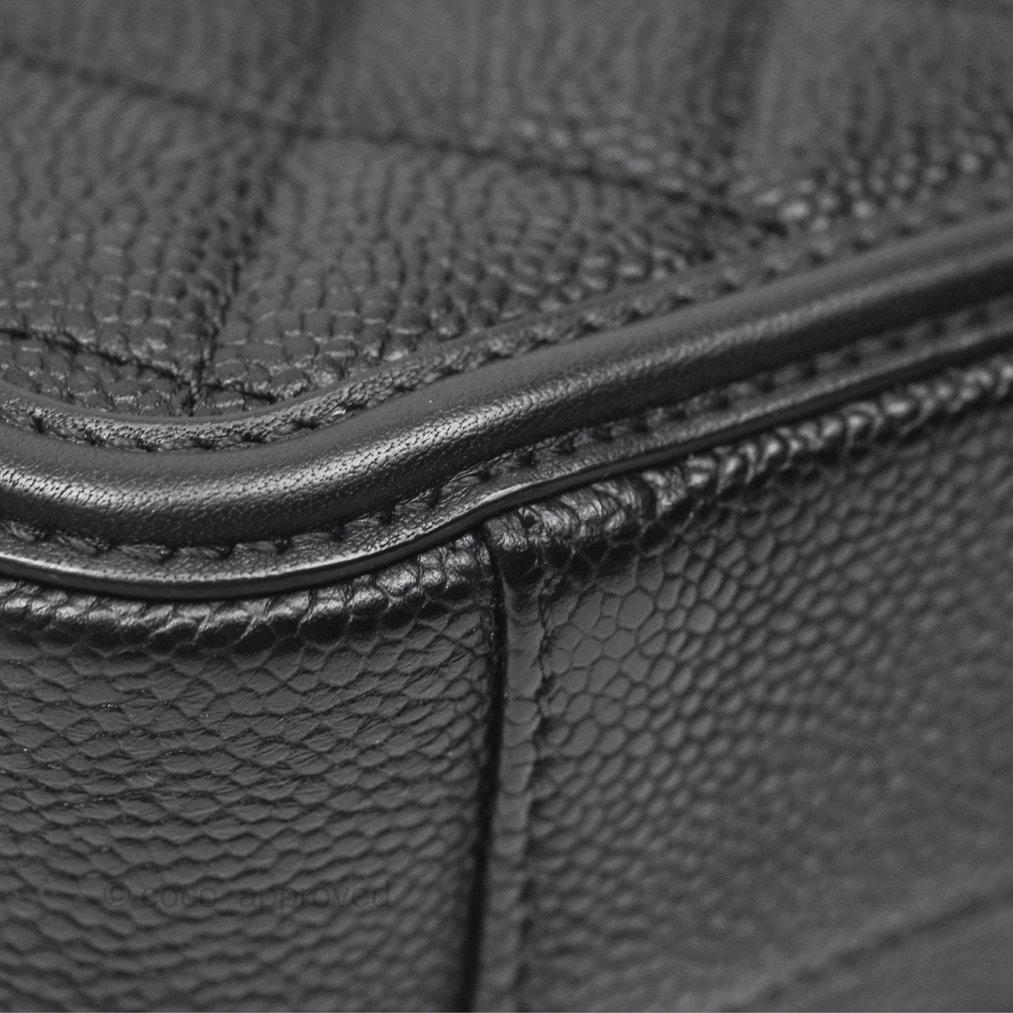 Chanel Quilted Medium CC Filigree Vanity Case Black Caviar Aged Gold Hardware