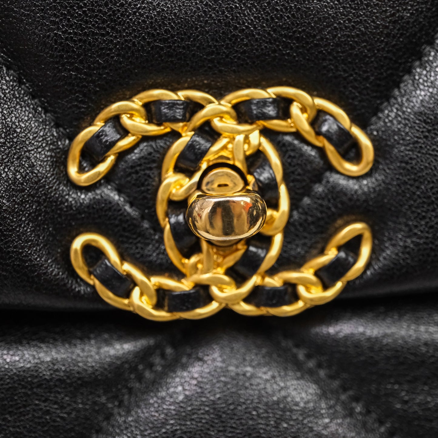 Chanel 19 Medium Black Mixed Hardware