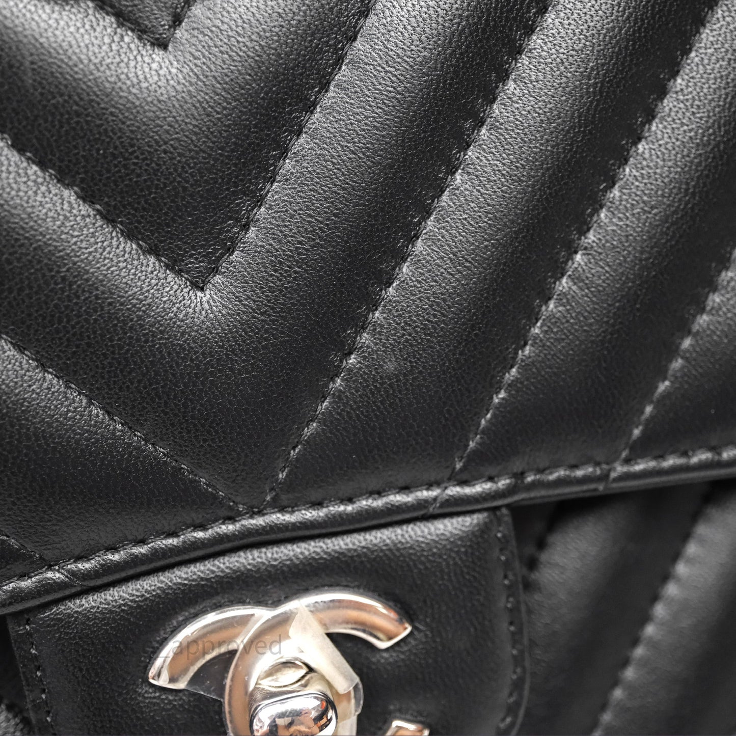 Chanel Classic M/L Medium Flap Chevron Black Lambskin Silver Hardware