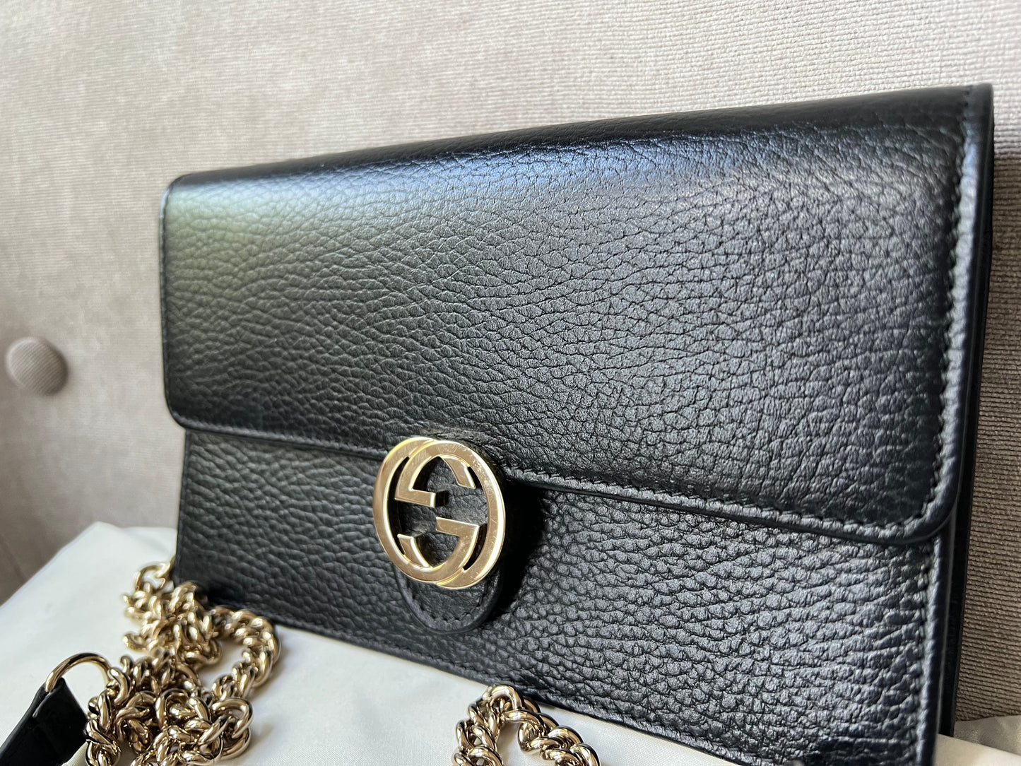 Luxury Gucci Black Interlocking GG Chain Wallet
