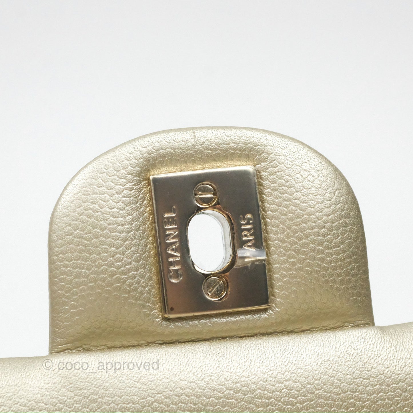 Chanel Classic M/L Medium Flap Quilted Gold Caviar Gold Gold Hardware