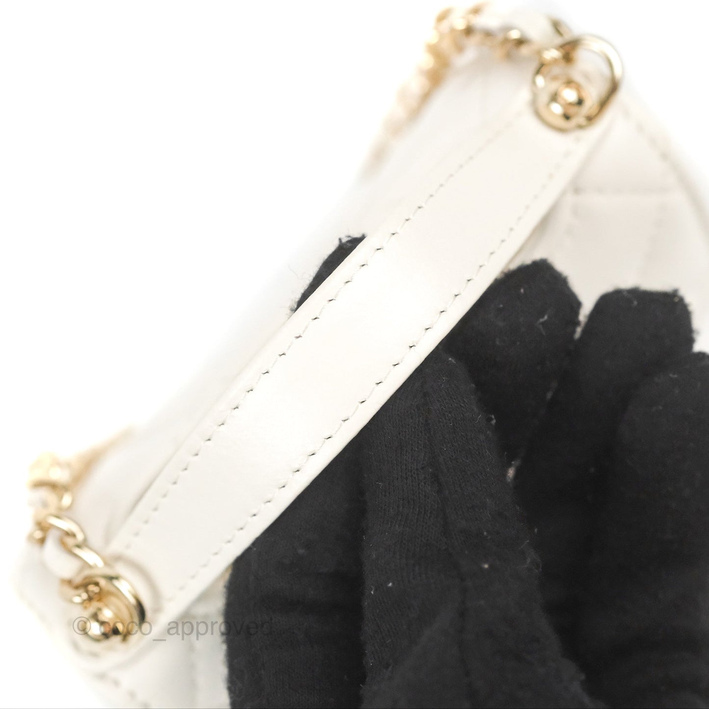 Chanel Coin Purse Clutch With Chain White Lambskin Gold Hardware