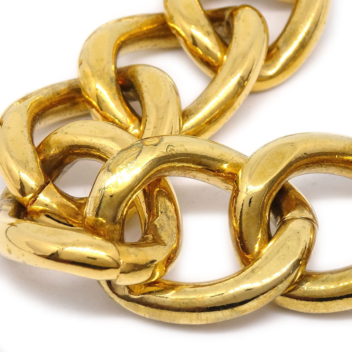Luxury Chanel Turnlock Bracelet Gold 95A