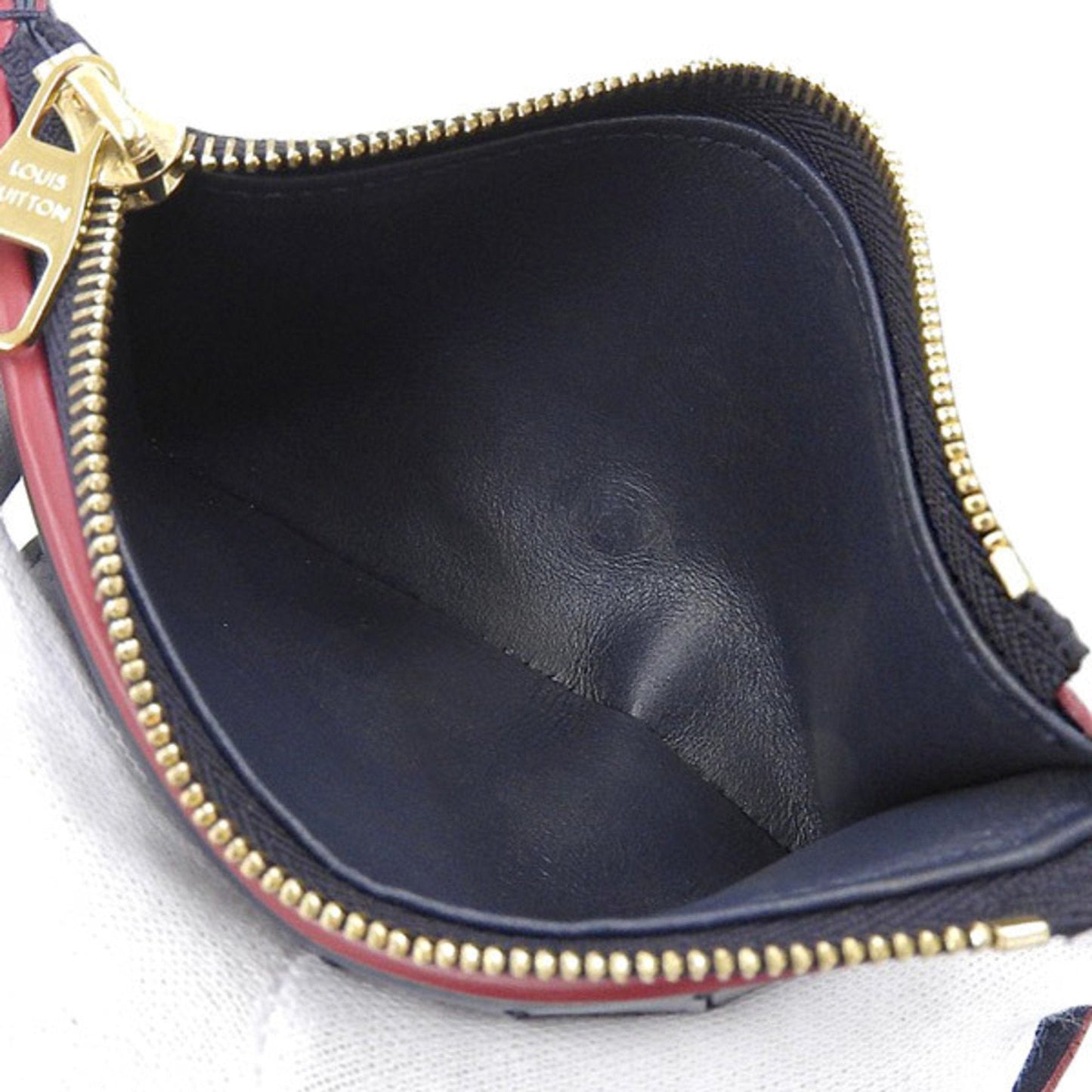 Louis Vuitton Capucines  Leather Wallet  ()