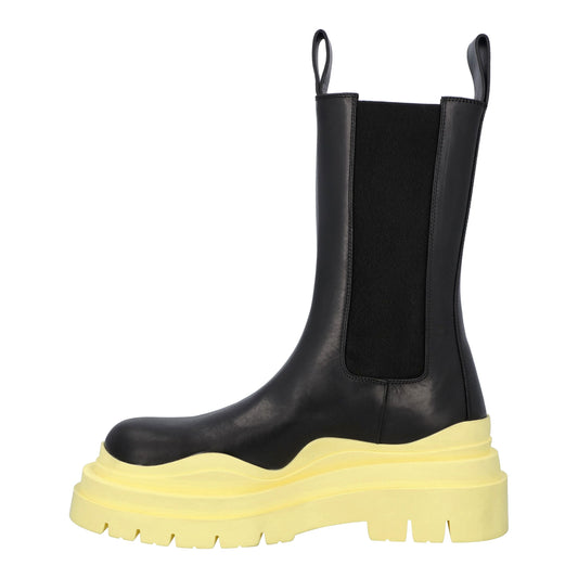 Luxury Bottega Veneta Women Tire Chelsea Boots in Black Lemonade Calfskin
