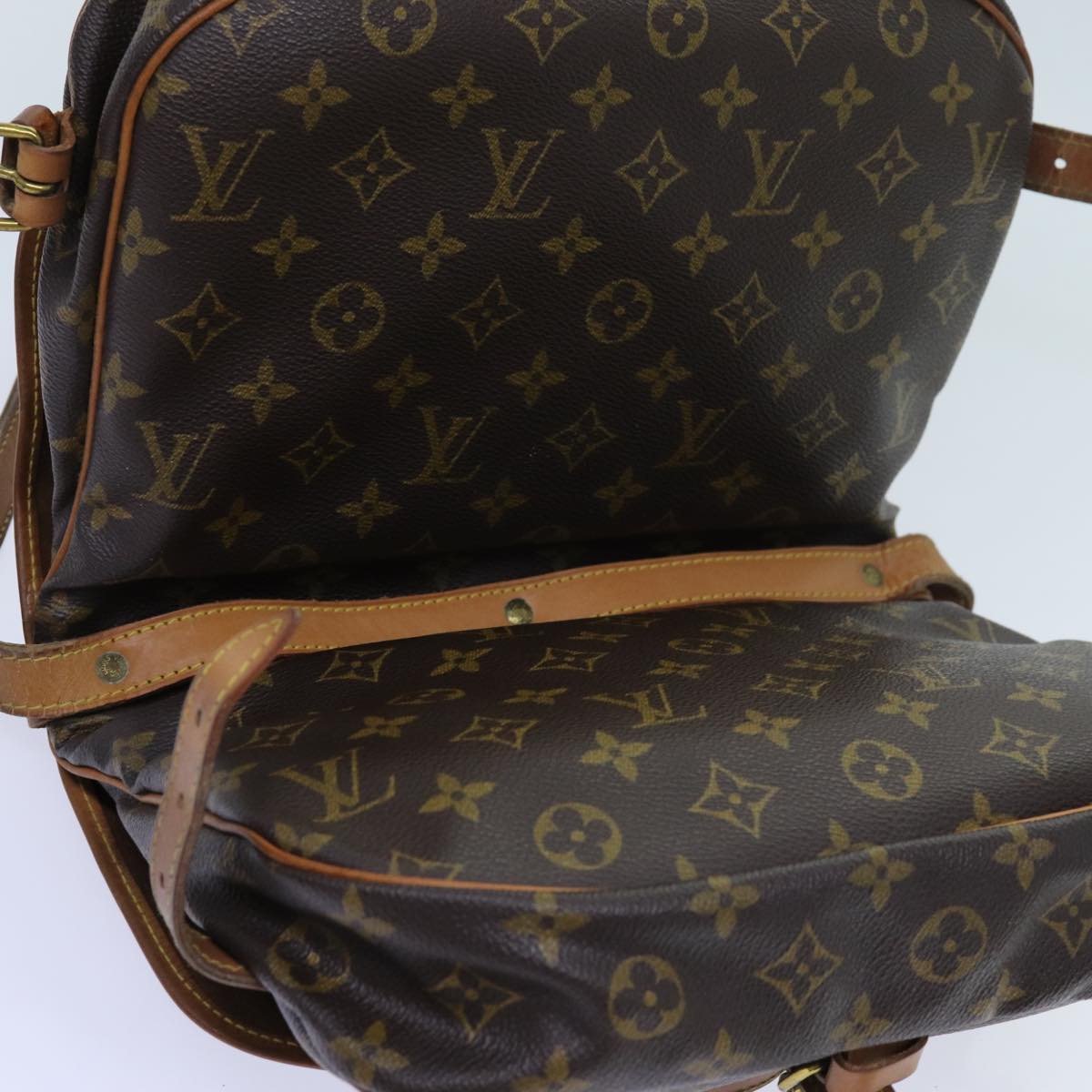 LOUIS VUITTON Monogram Saumur 30 Shoulder Bag M42256 LV 70067