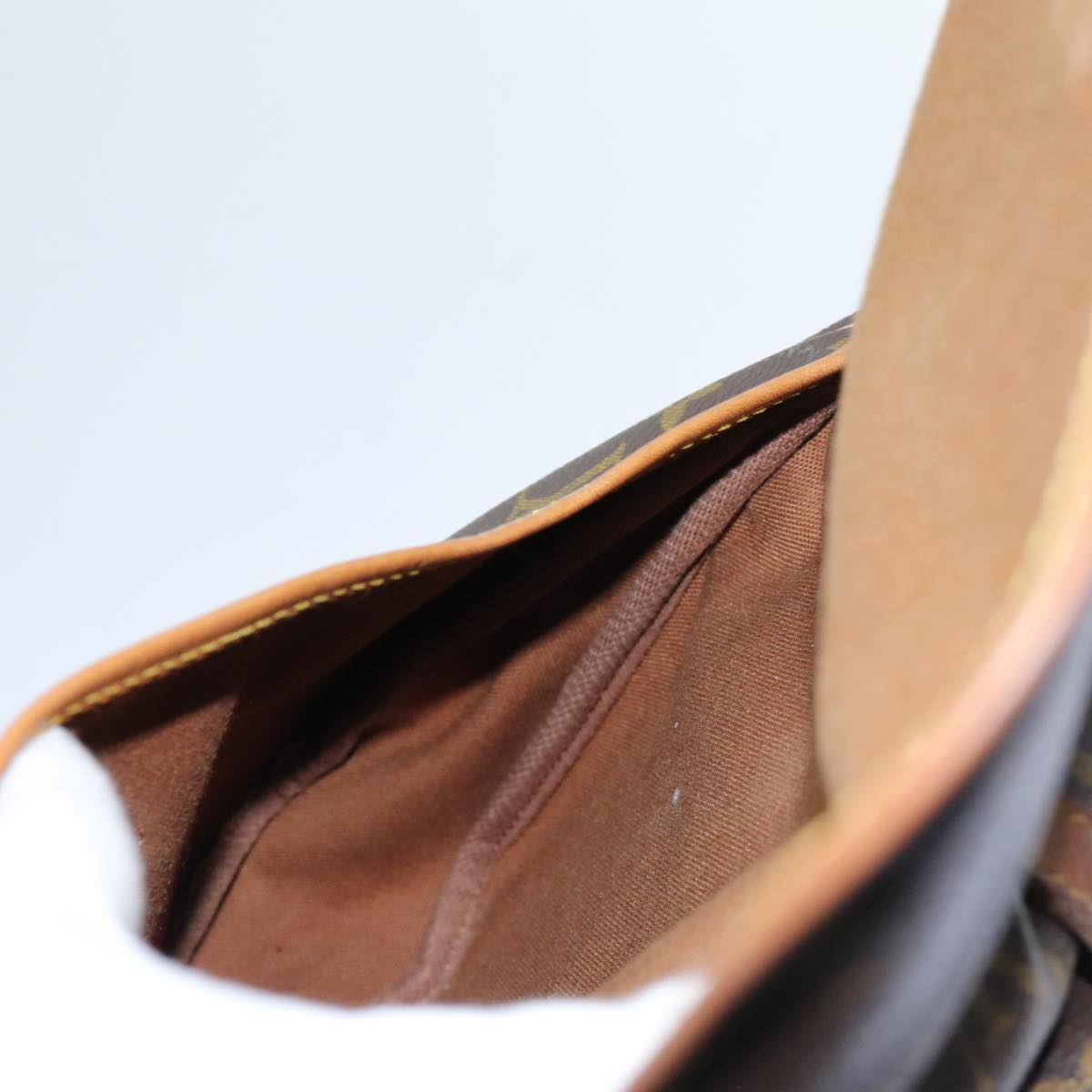 LOUIS VUITTON Monogram Saumur 30 Shoulder Bag M42256 LV 70067