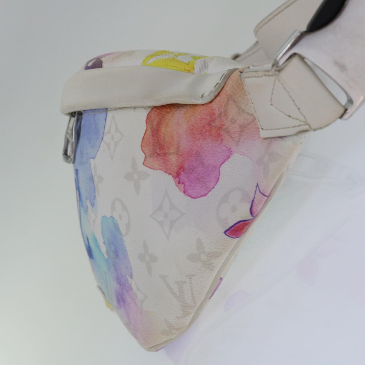 LOUIS VUITTON Monogram Water Color Discovery Bum Bag White M45759 LV 70121A