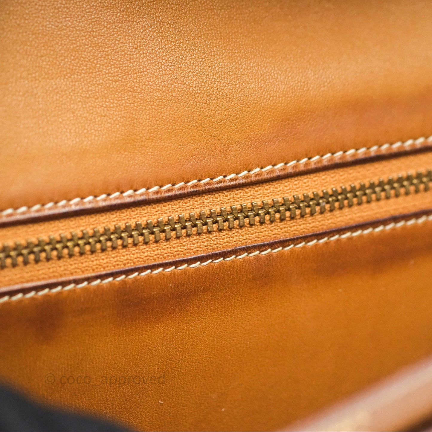 Hermès Vintage Lydie Gold Bag Gold Hardware