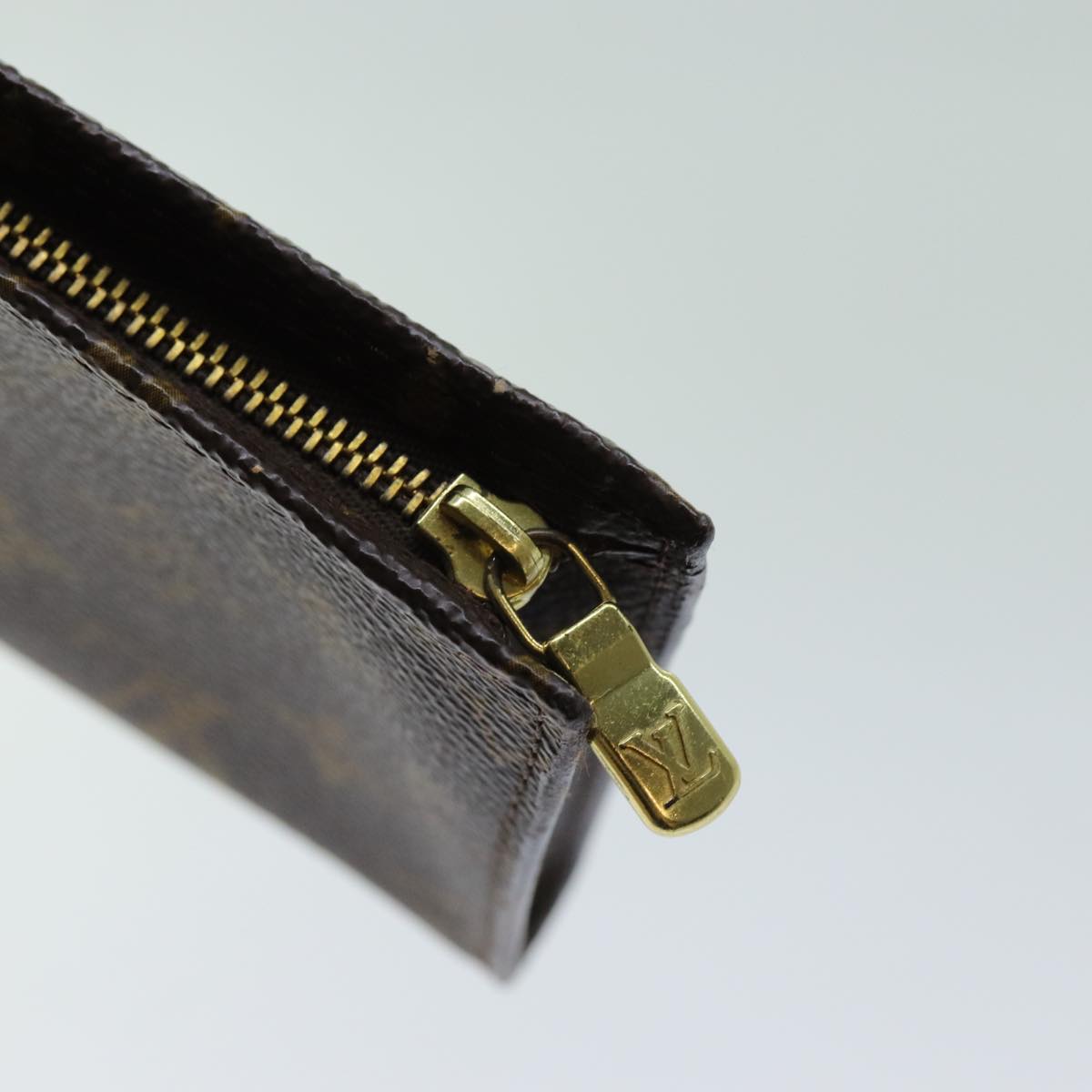 LOUIS VUITTON Monogram Bucket PM Pouch Accessory Pouch LV 70300