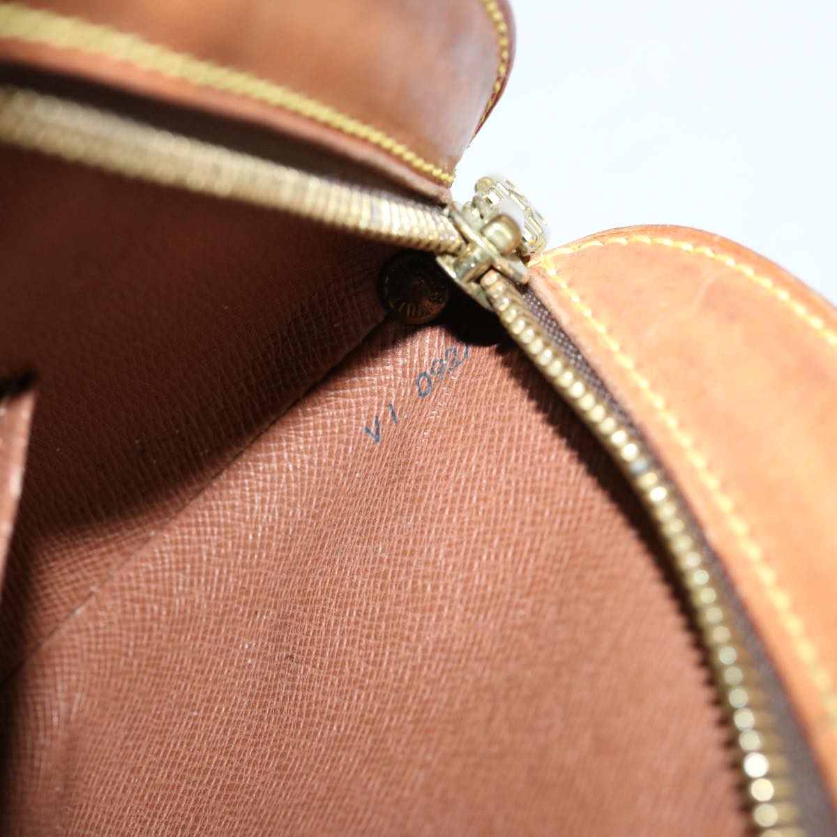 LOUIS VUITTON Monogram Drouot Shoulder Shoulder Bag M51290 LV 70325