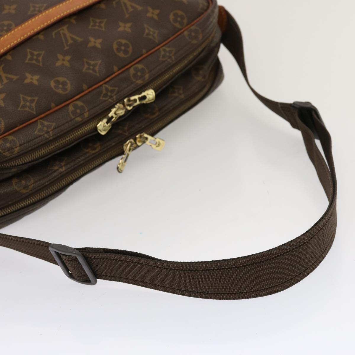 LOUIS VUITTON Monogram Reporter GM Shoulder Bag M45252 LV 70363