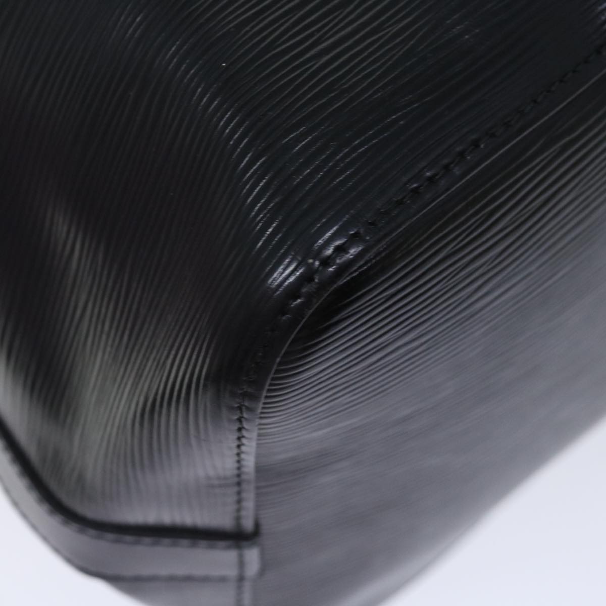 LOUIS VUITTON Epi Petit Noe Shoulder Bag Black M44102 LV 70376