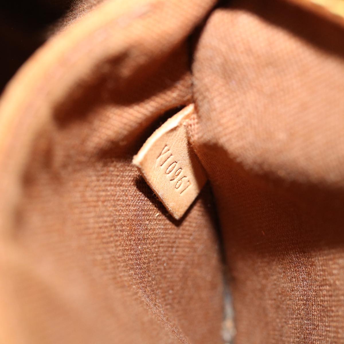 LOUIS VUITTON Monogram Alma Hand Bag M51130 LV 70382