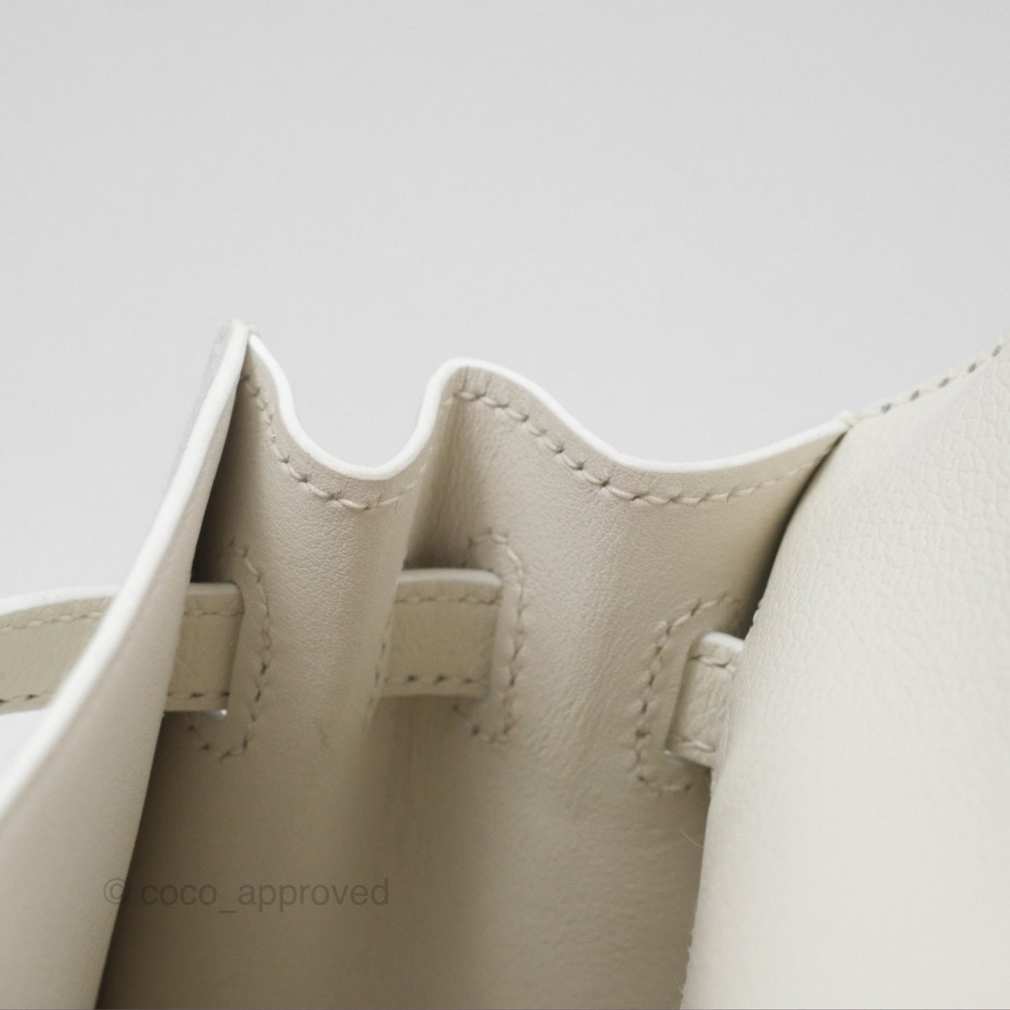 Hermès Kelly Danse II Bag White Evercolor Gold Hardware