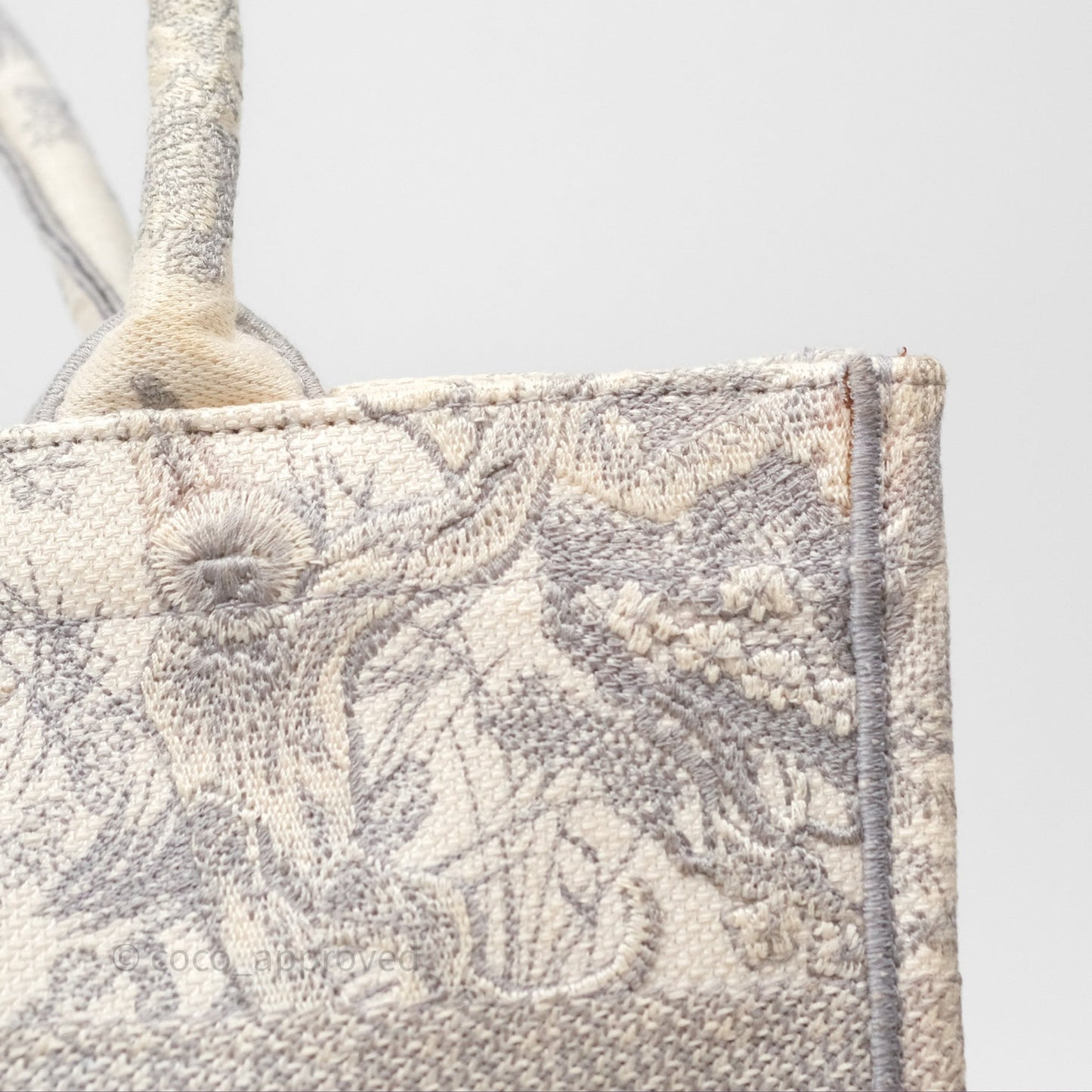 Christian Dior Medium (Old Small) Embroidered Toile De Jouy Light Grey Canvas Book Tote