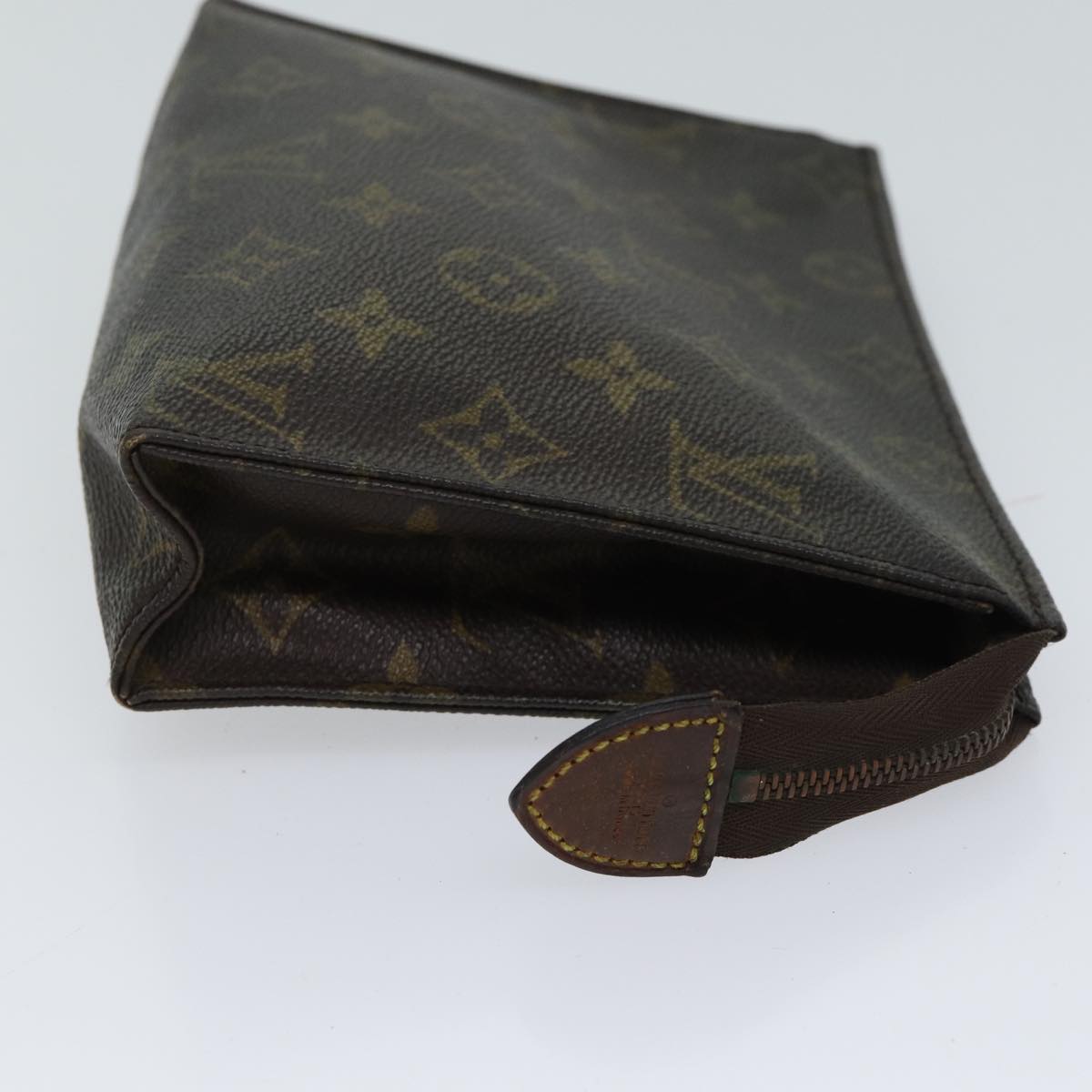 LOUIS VUITTON Monogram Poche Toilette 19 Pouch M47544 LV 70484