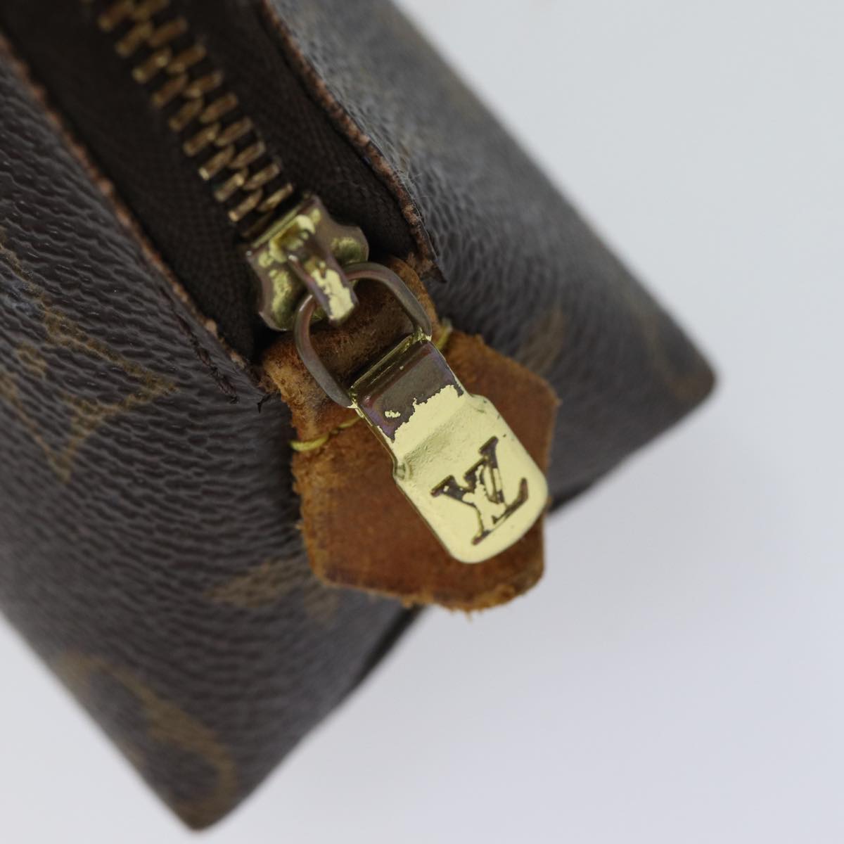 LOUIS VUITTON Monogram Pochette Cosmetic PM Cosmetic Pouch M47515 LV 70491