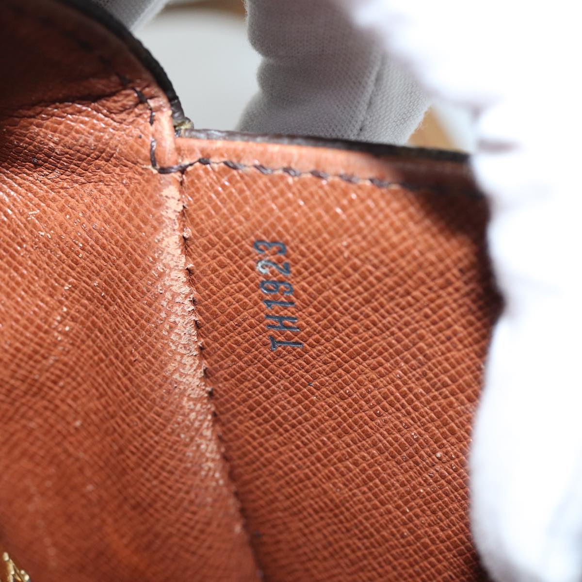 LOUIS VUITTON Monogram Saint Cloud MM Shoulder Bag M51243 LV 70514