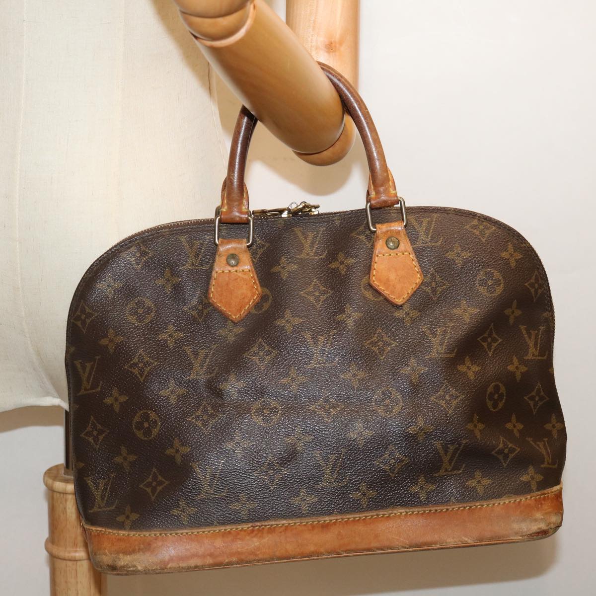 LOUIS VUITTON Monogram Alma Hand Bag M51130 LV 70535
