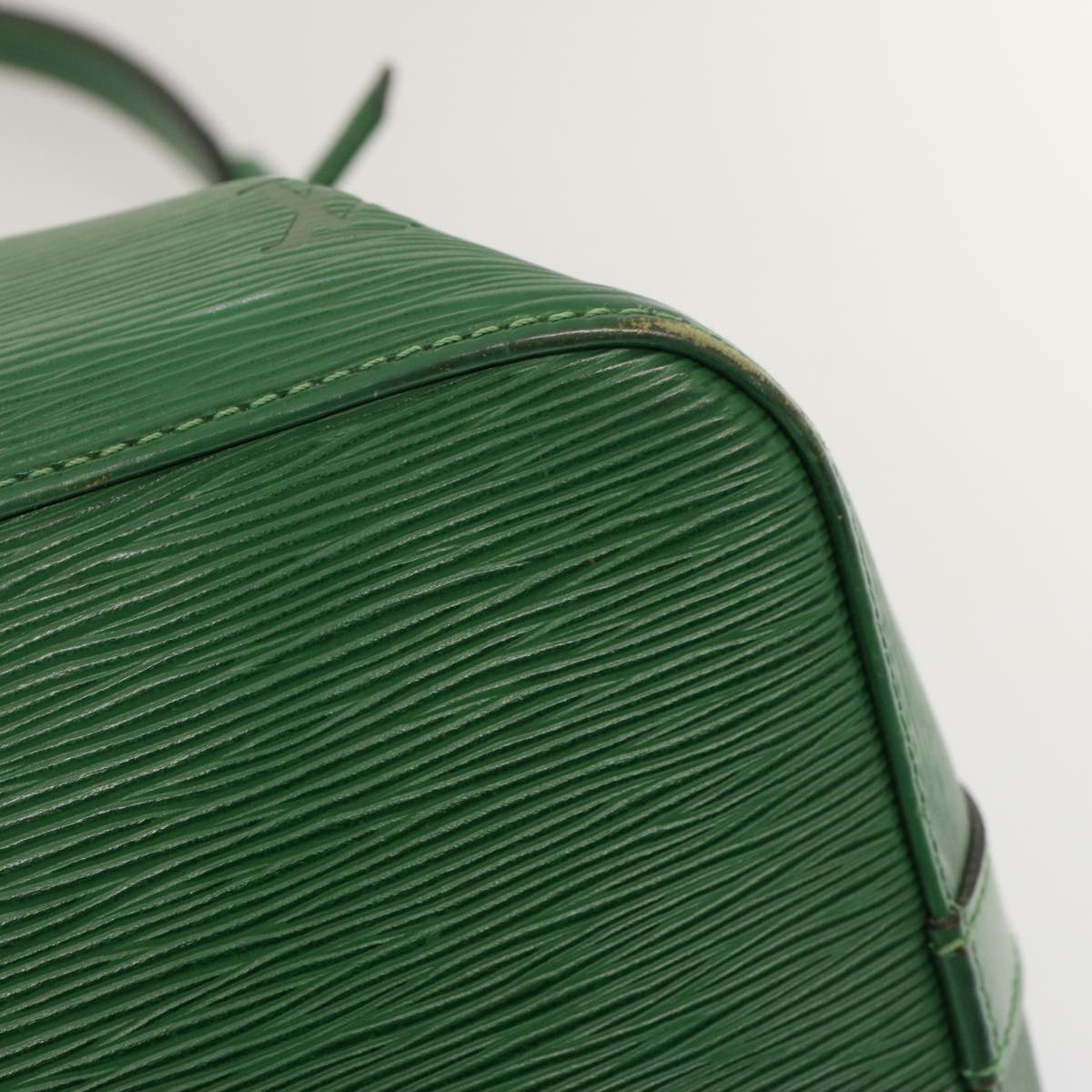 LOUIS VUITTON Epi Petit Noe Shoulder Bag Green M44104 LV 70549