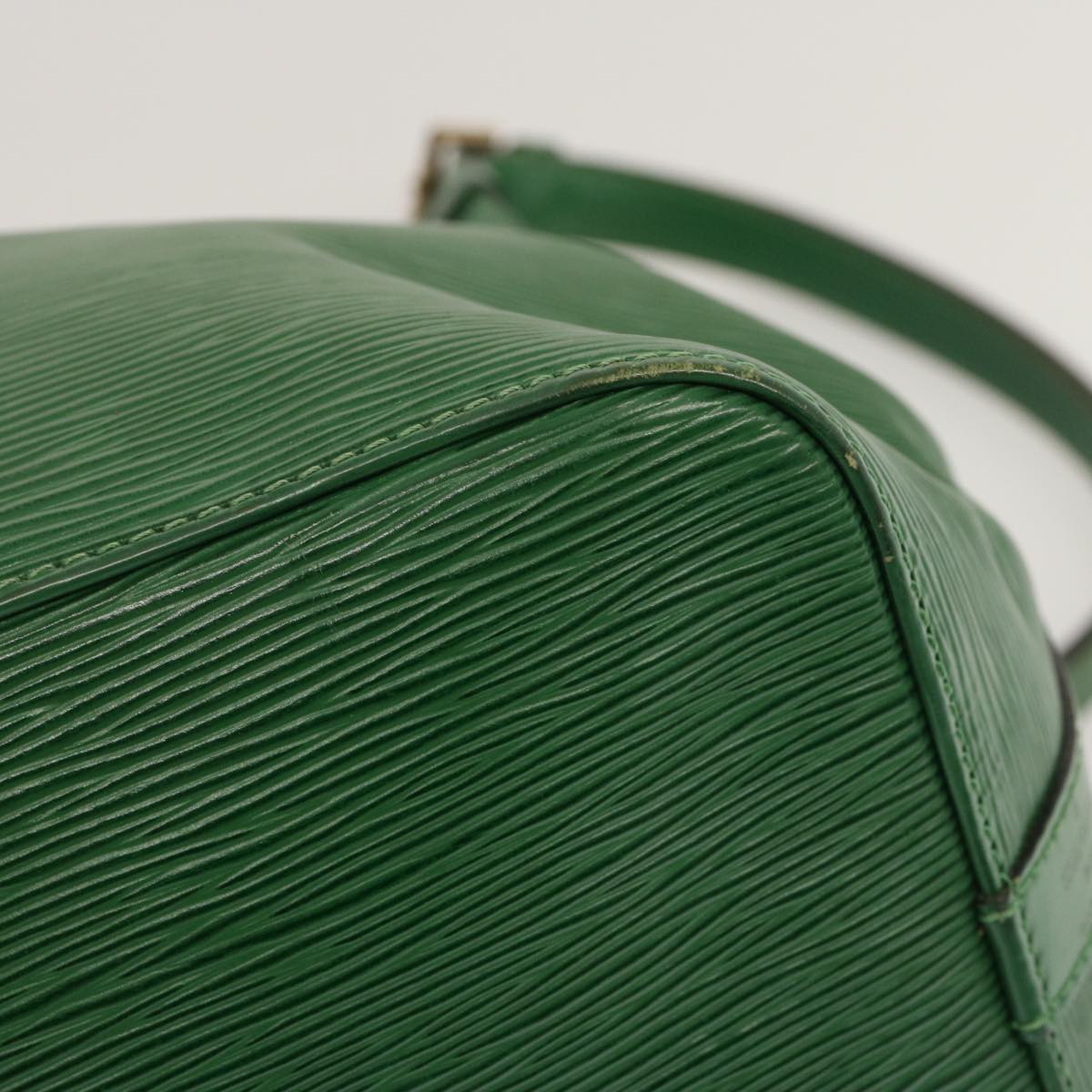 LOUIS VUITTON Epi Petit Noe Shoulder Bag Green M44104 LV 70549