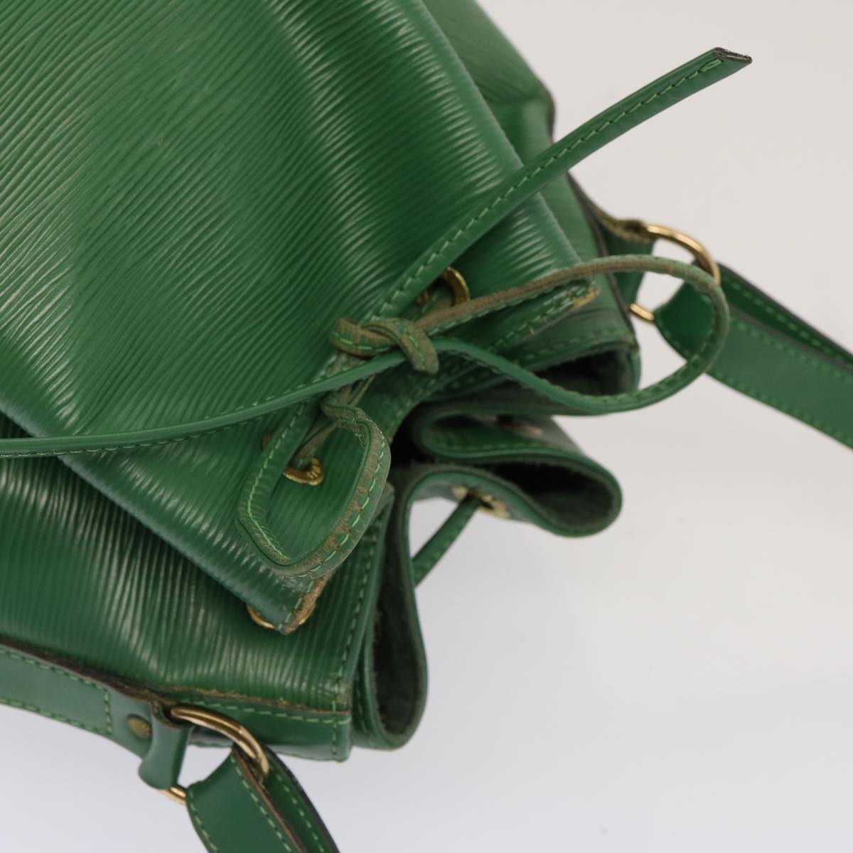 LOUIS VUITTON Epi Petit Noe Shoulder Bag Green M44104 LV 70549