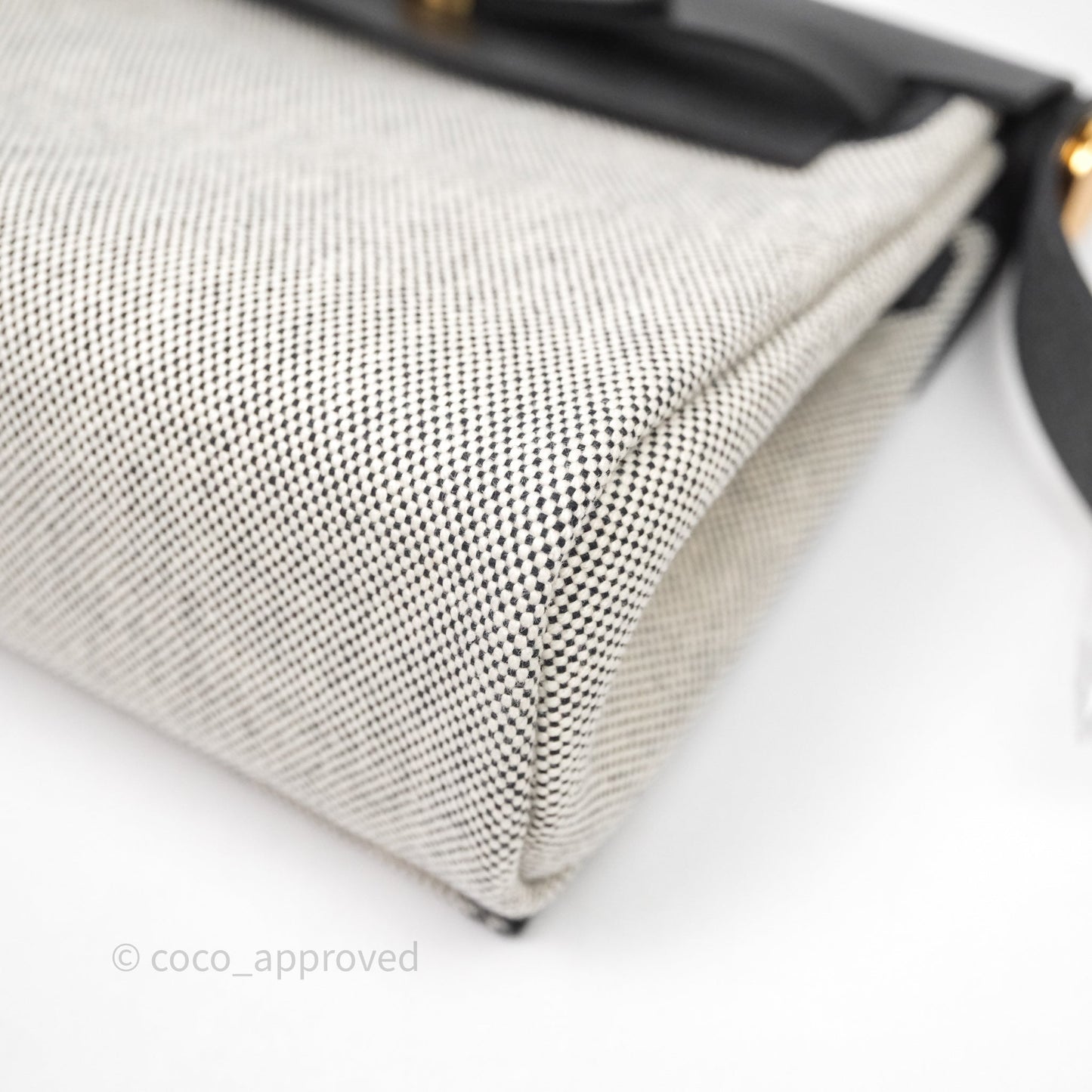 Hermès Herbag Zip 20 Mini Ecru-Noir Canvas Gold Hardware