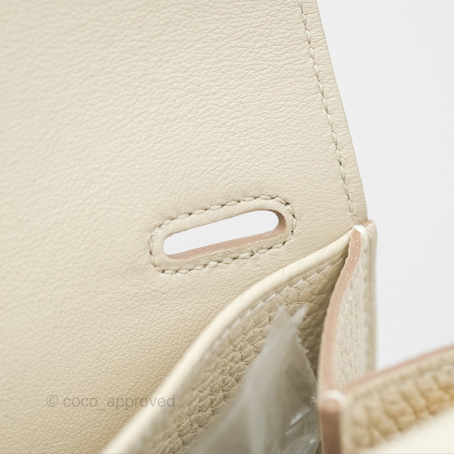 Hermès Halzan 31 Beton Clemence Gold Hardware