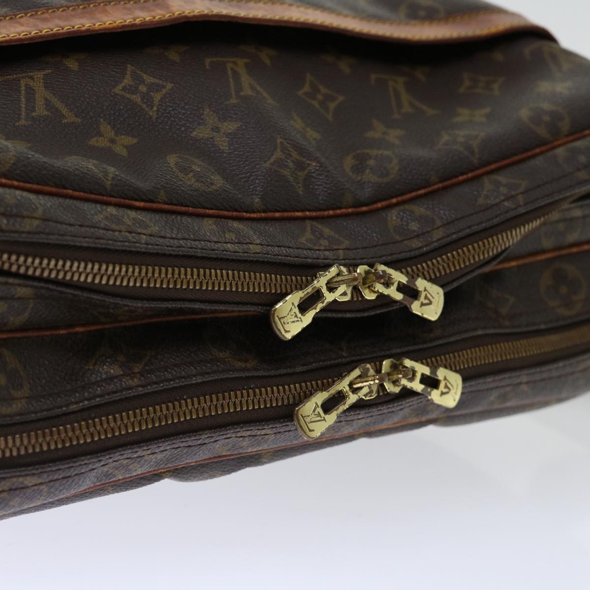 LOUIS VUITTON Monogram Reporter GM Shoulder Bag M45252 LV 70787
