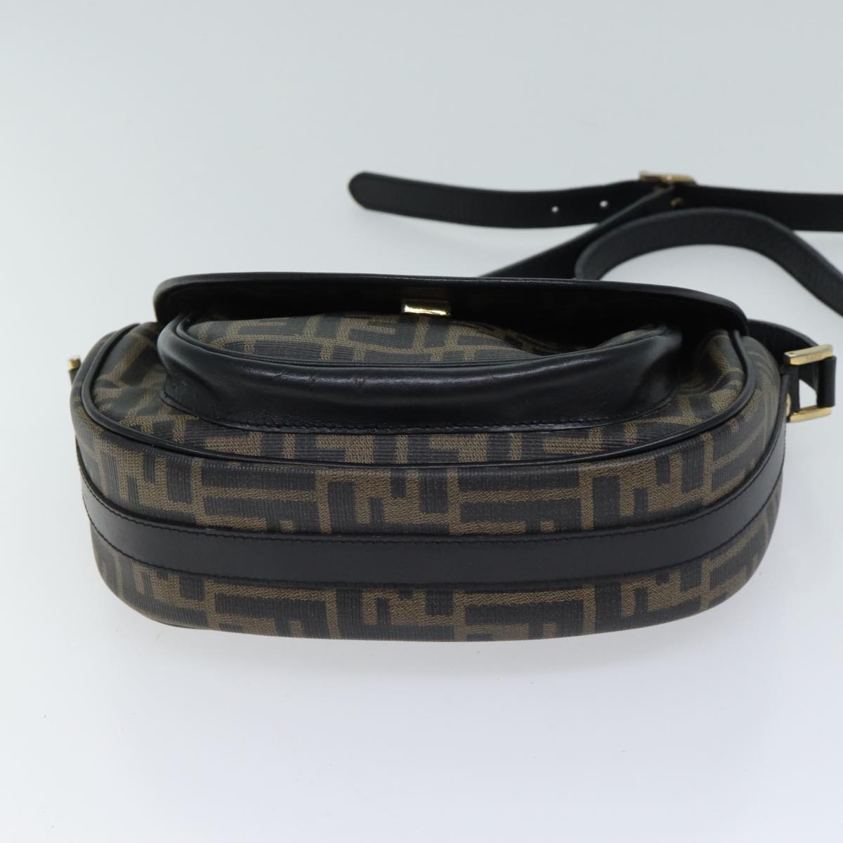 Luxury FendiZucca Canvas Mamma Baguette Shoulder Bag Black Brown70814