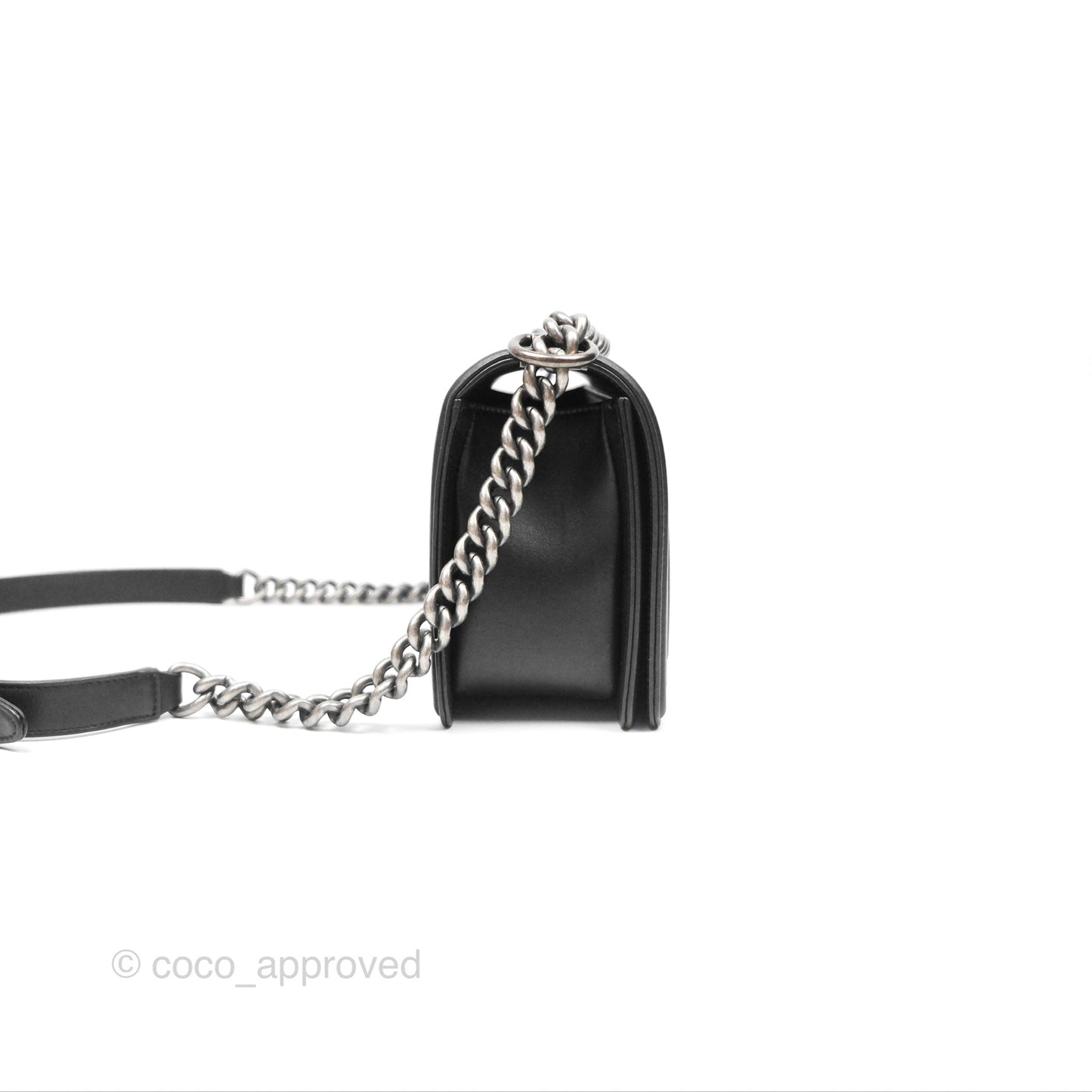 Chanel Medium Boy Quilted Black Calfskin Ruthenium Hardware