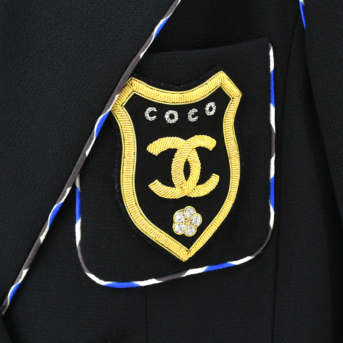 Luxury Chanel Cruise 2005 emblem patch double-breasted blazer #40