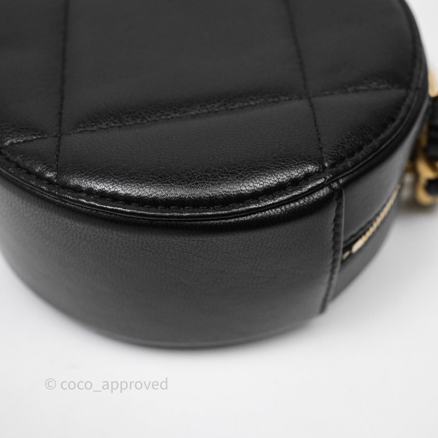 Chanel 19 Round Clutch With Chain Black Mixed Hardware