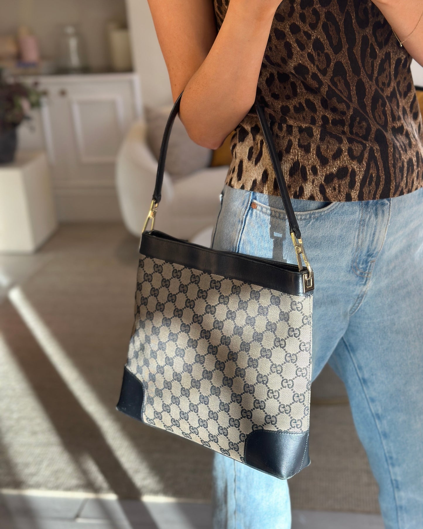 *VINTAGE* Luxury Gucci Black Monogram Shoulder Bag with Silver Hardware