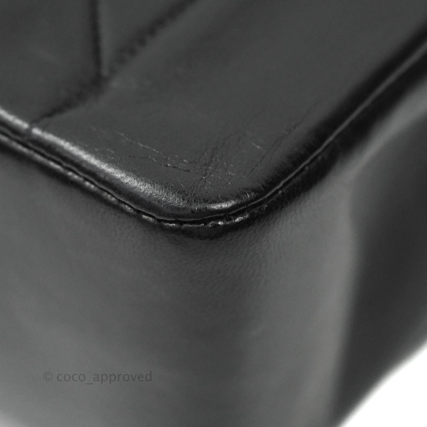 Chanel Black Quilted Lambskin Medium Vintage Classic Diana Flap Bag