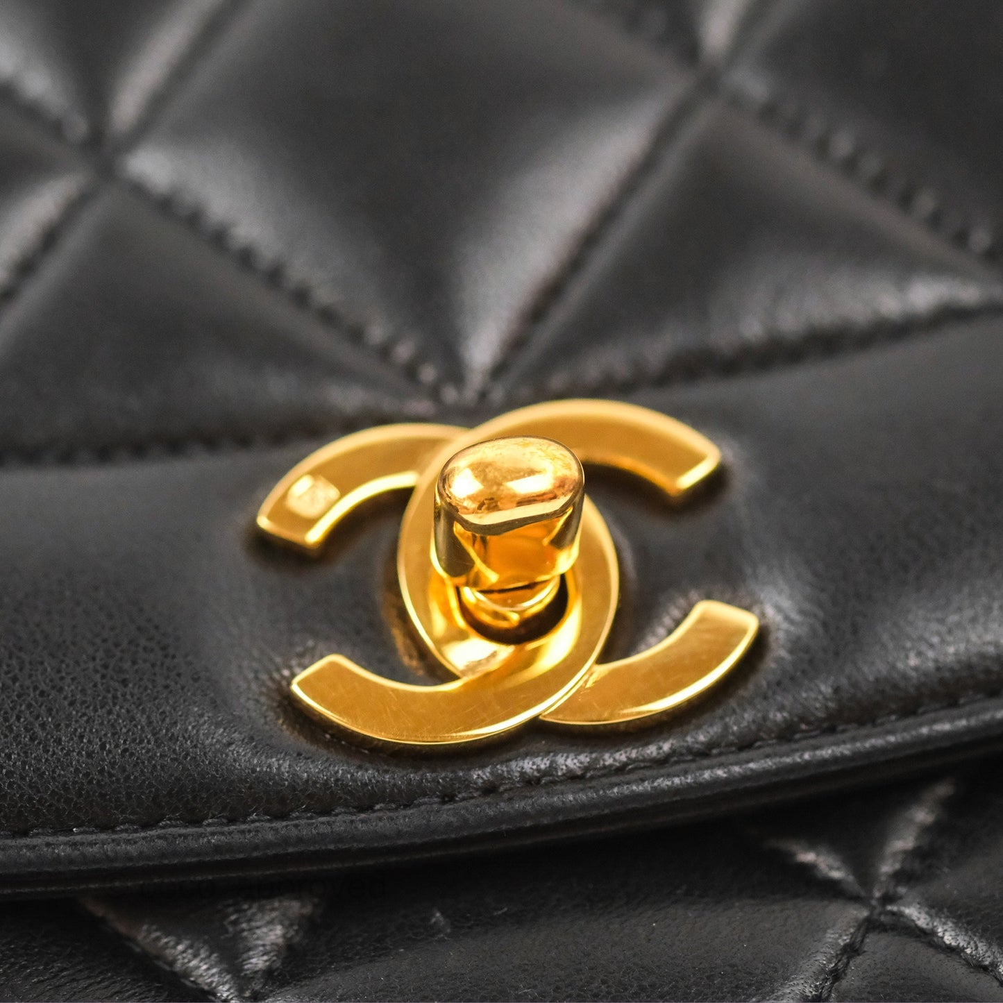 Chanel Vintage Medium Classic Diana Flap Bag Black Quilted Lambskin