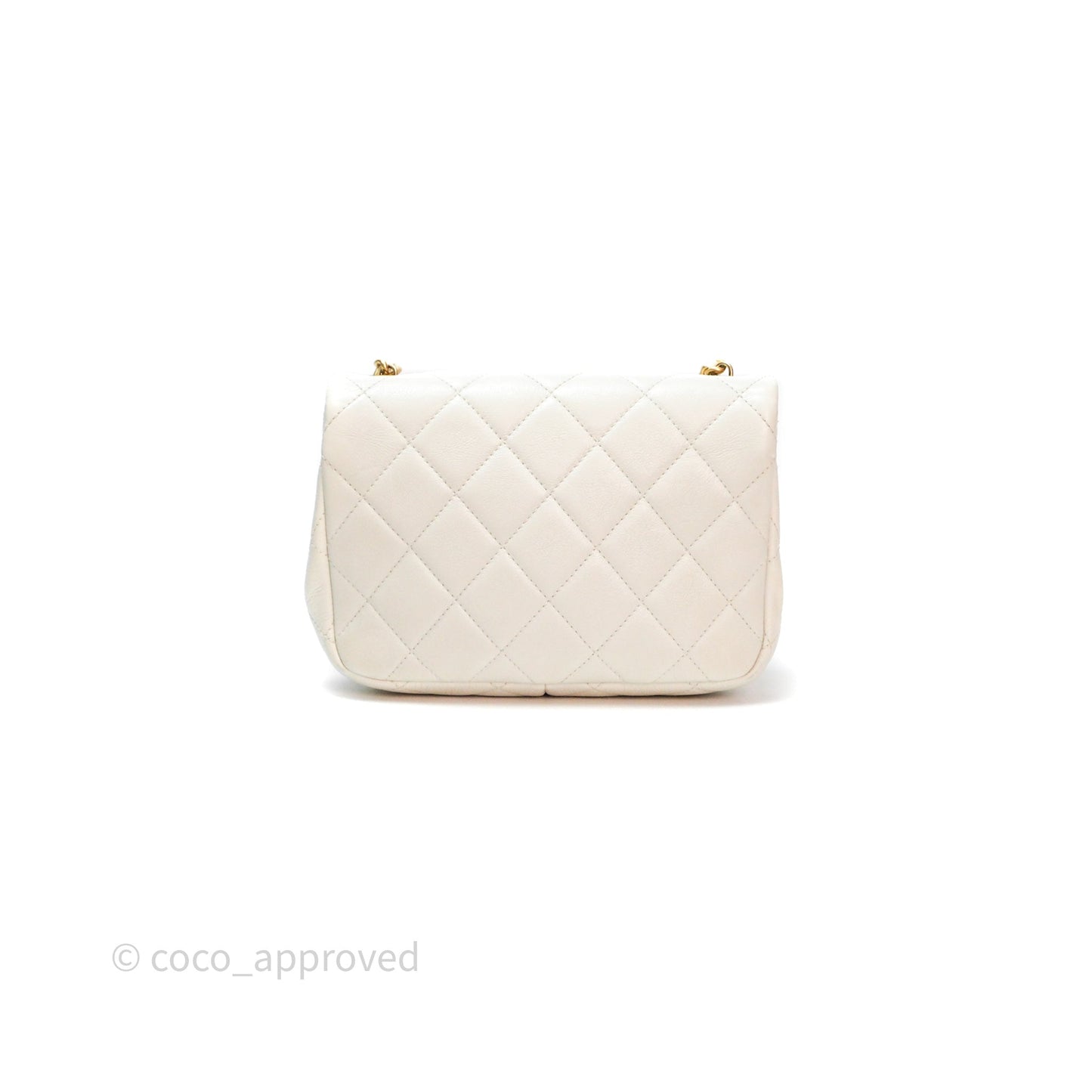 Chanel Quilted Pearl Flap Bag White Shiny Crumpled Calfskin Aged Gold Hardware 22C