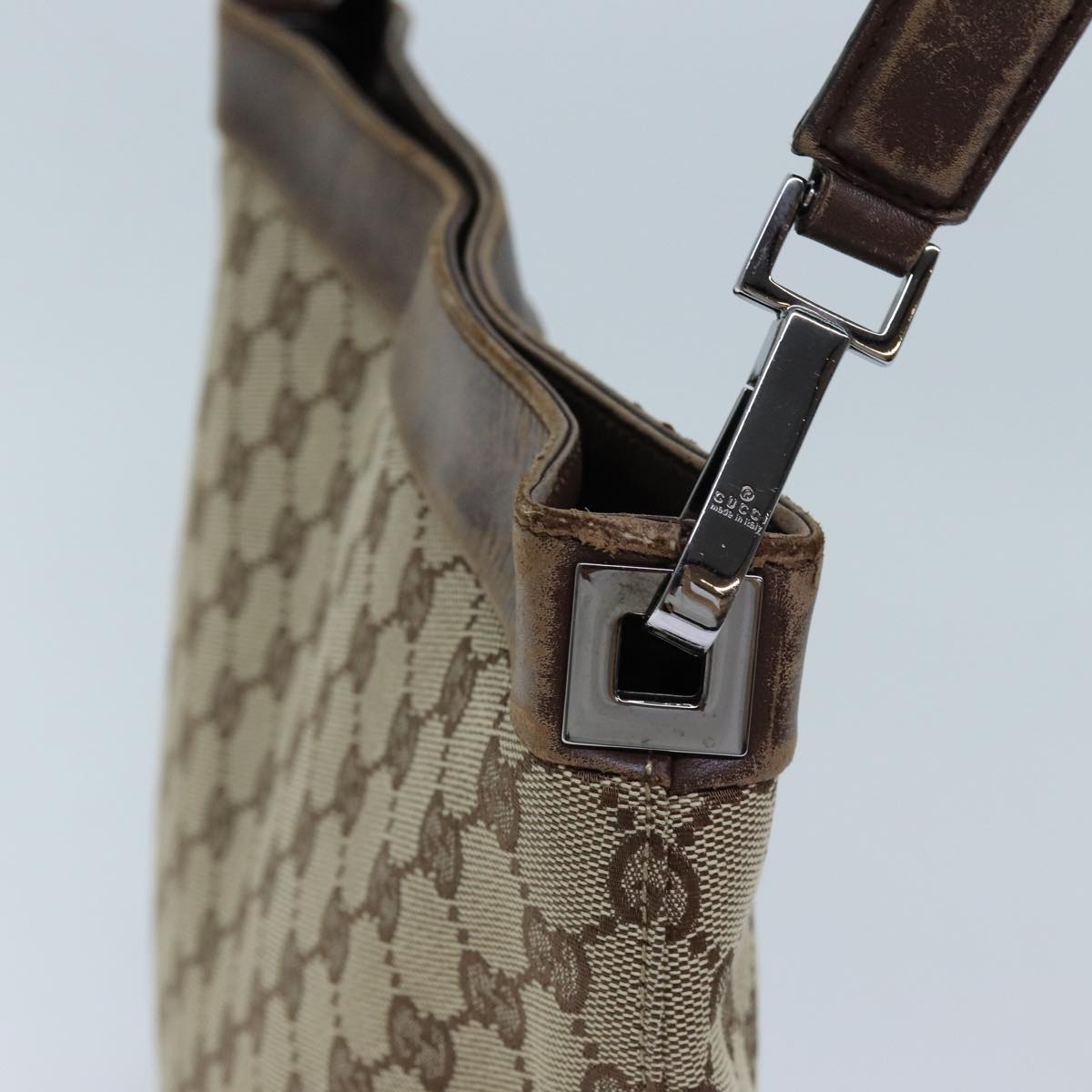 Luxury Gucci Trending 2025 GG Canvas Shoulder Bag Beige 33900  71788