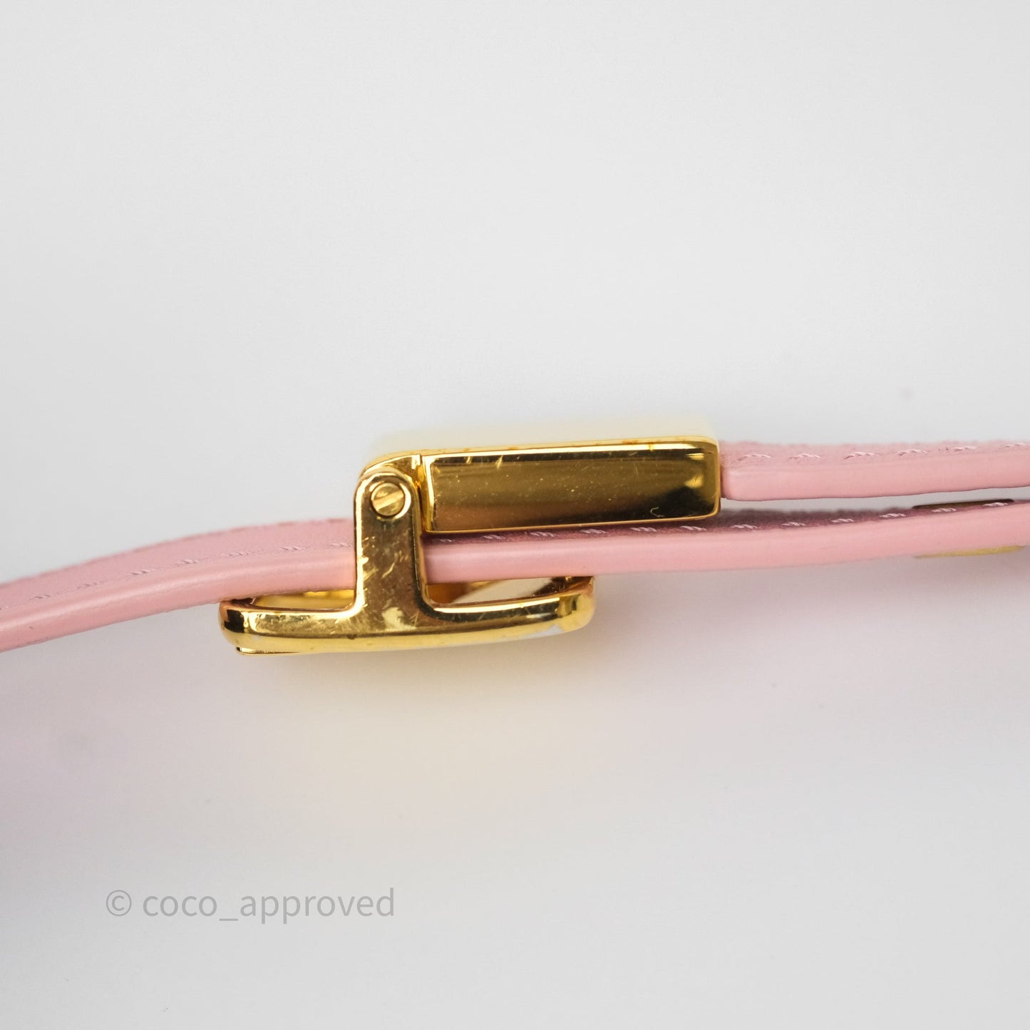 Dior 30 Montaigne East-West Chain Bag Pink