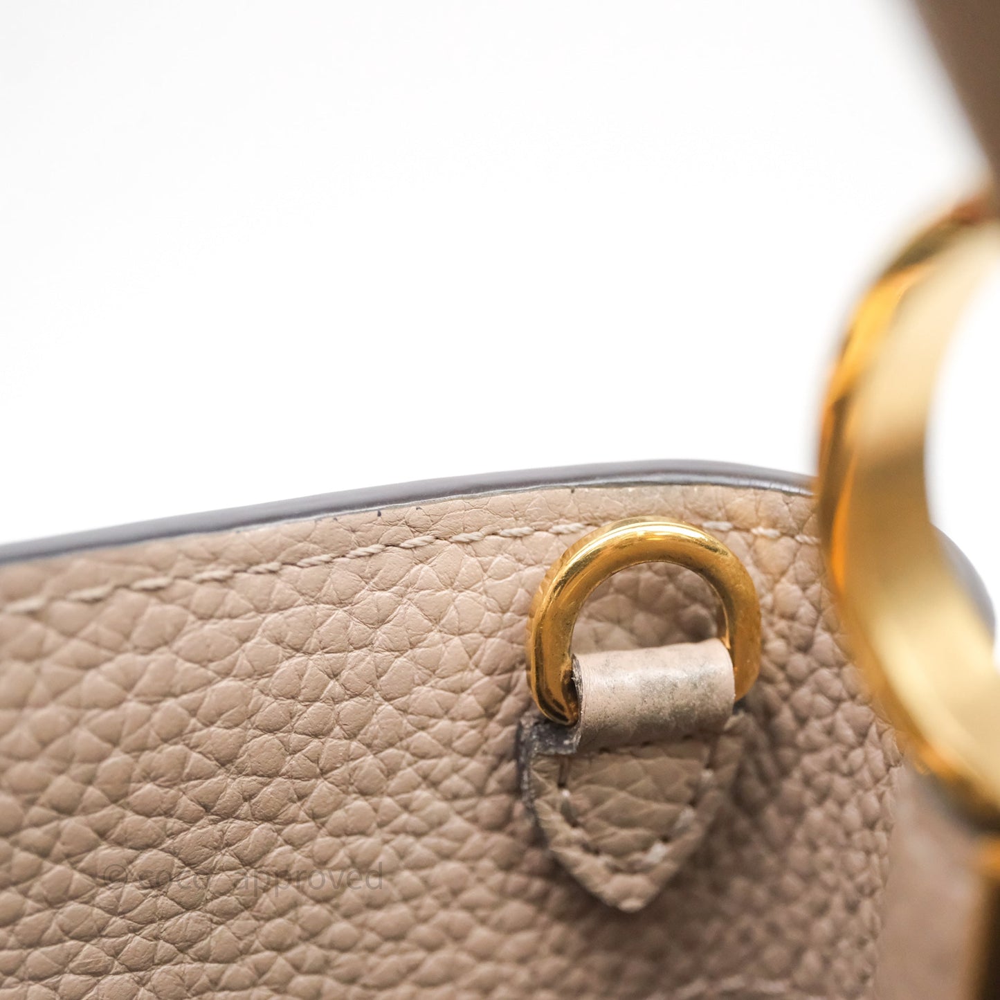 Louis Vuitton Taurillon Capucines BB Galet