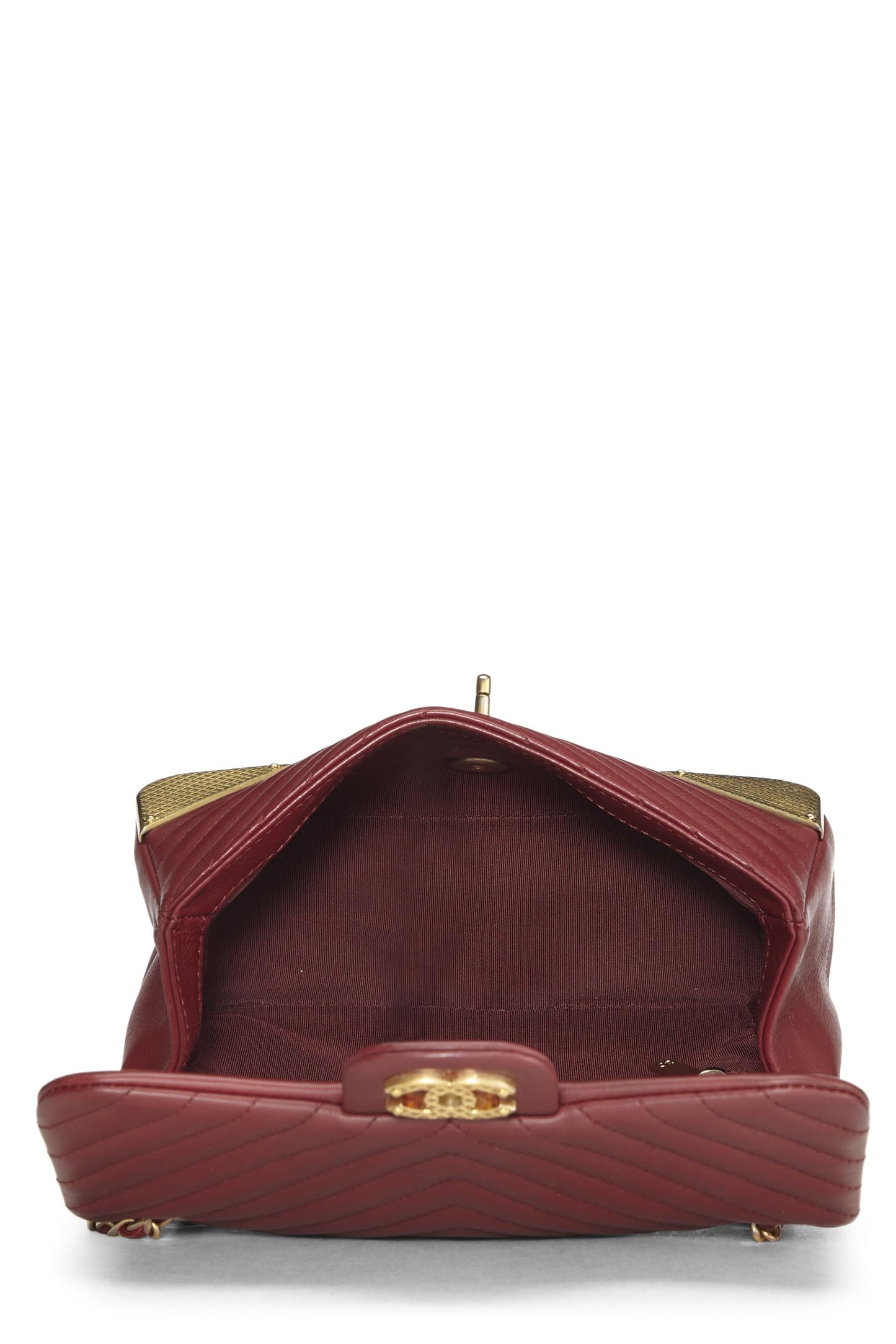 Chanel,  Paris-Cosmopolite Red Chevron Lambskin Rock the Corner Flap Bag Small, Red